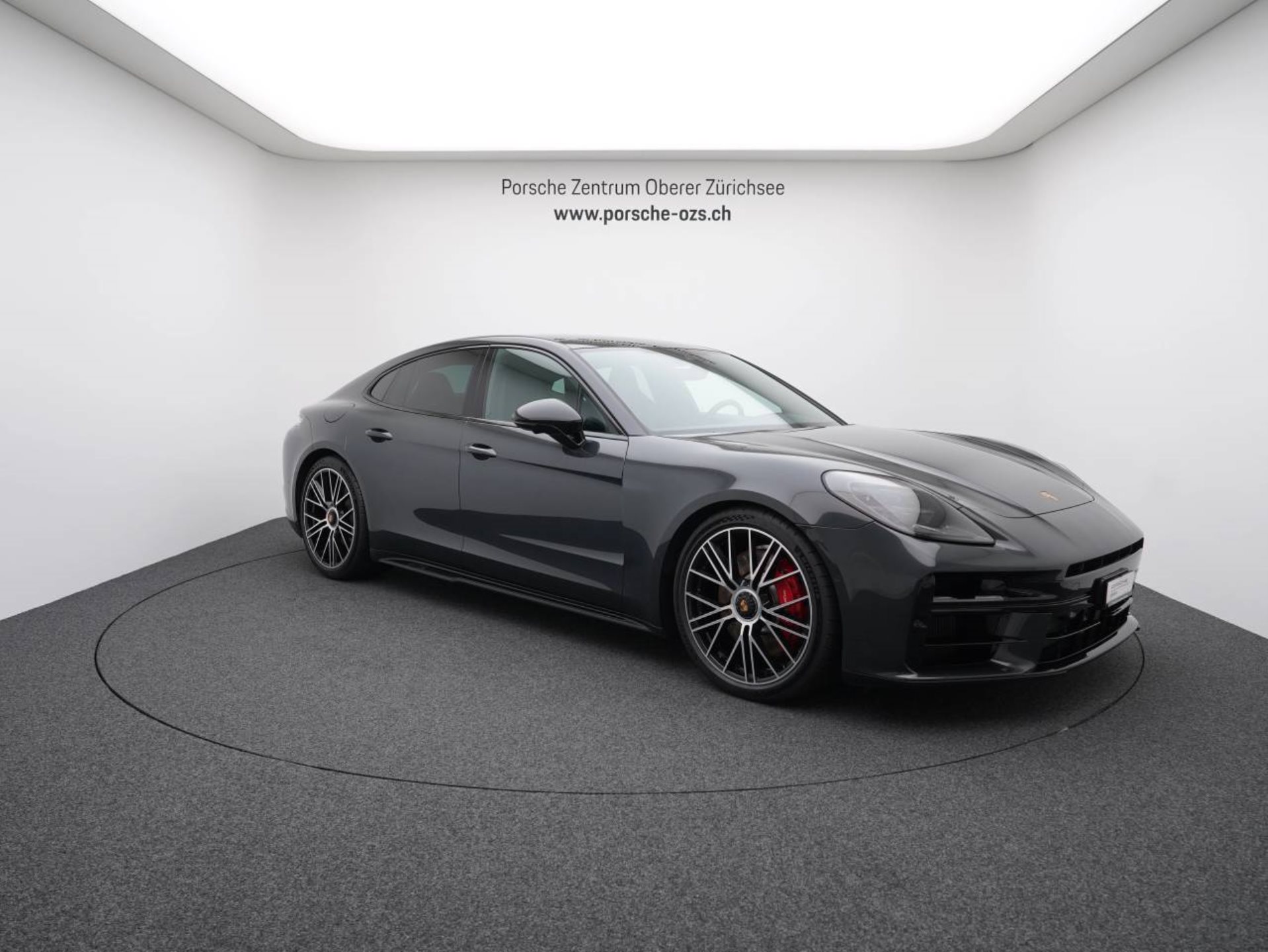 PORSCHE Panamera GTS-image-8