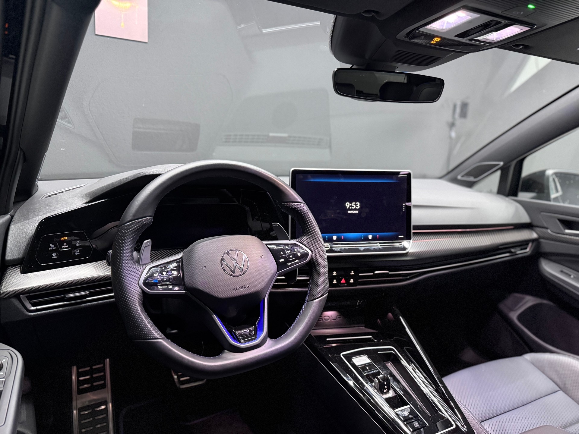 VW Golf 2.0 TSI R DSG 4 Motion-image-9