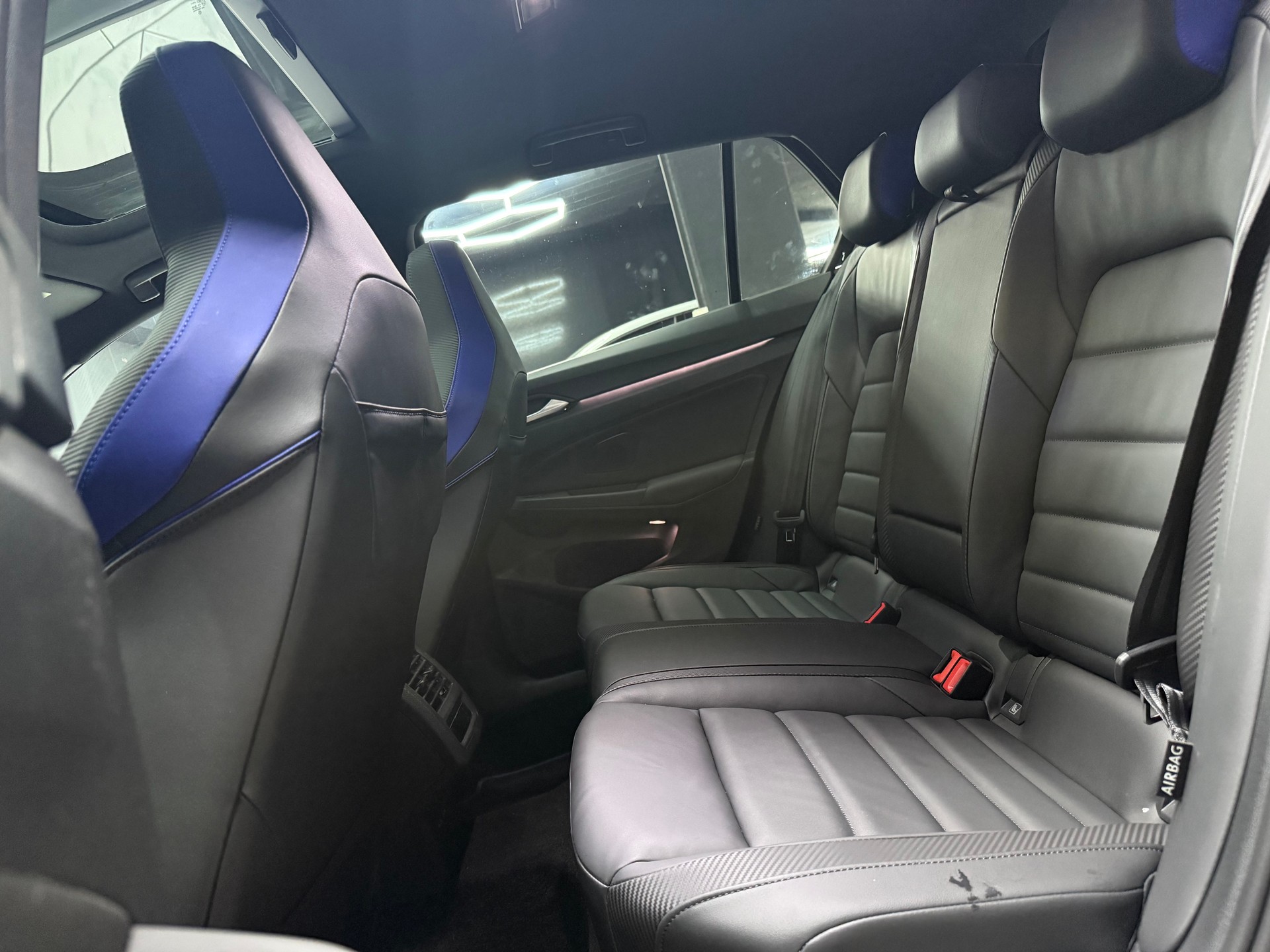 VW Golf 2.0 TSI R DSG 4 Motion-image-7