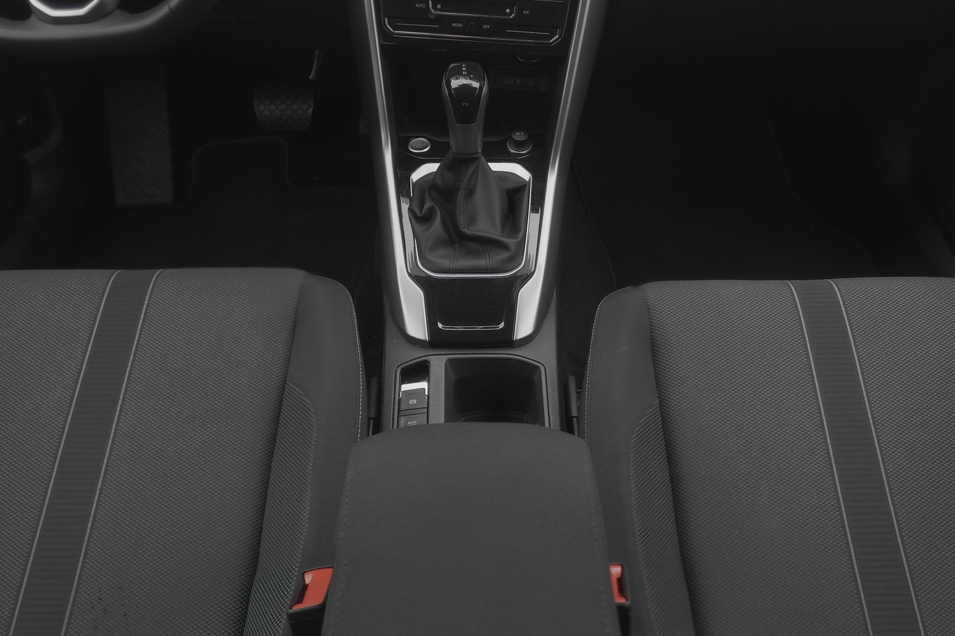 VW T-Roc 1.5 TSI EVO Life United DSG-image-8