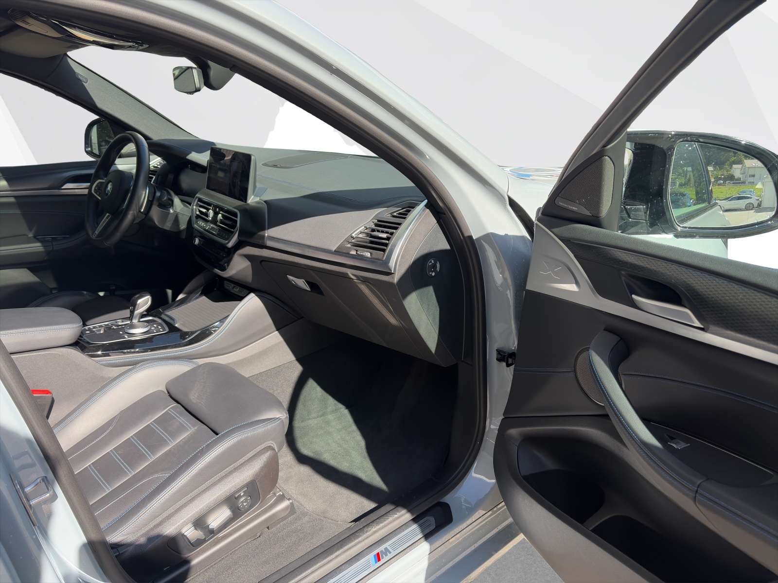 BMW X4 xDrive 48V M40d Steptronic-image-16