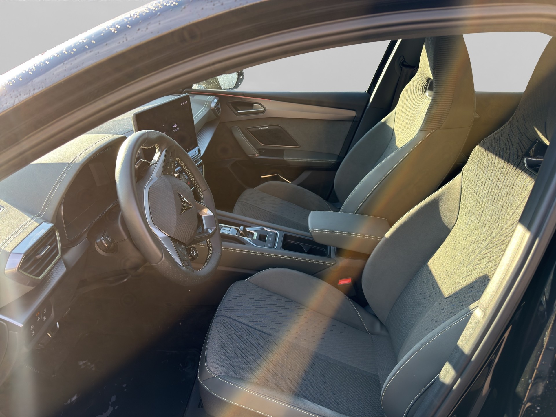 CUPRA Tribe edition-image-8
