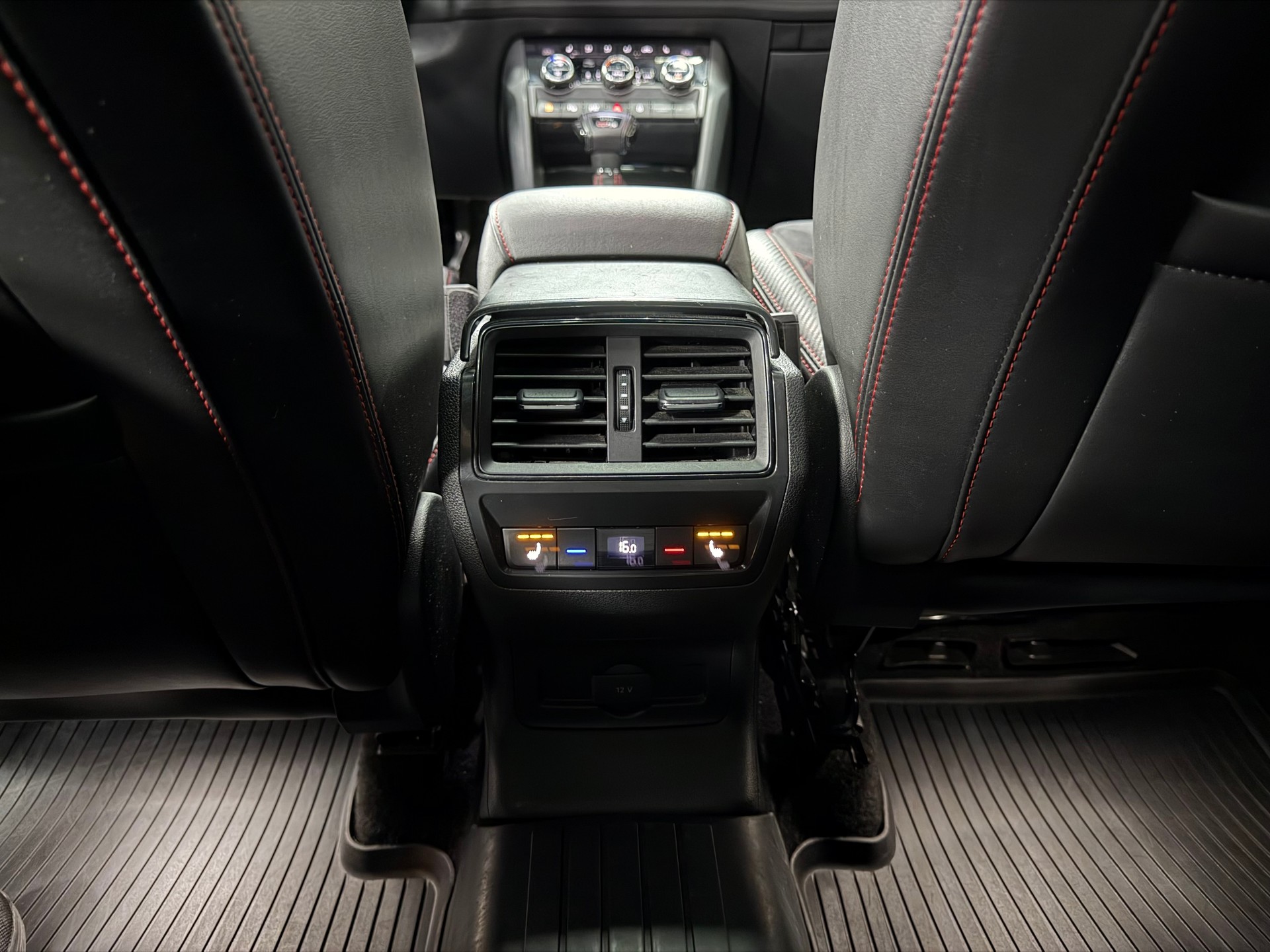 SKODA Kodiaq 2.0 Bi-TDI SCR RS 4x4 DSG-image-25