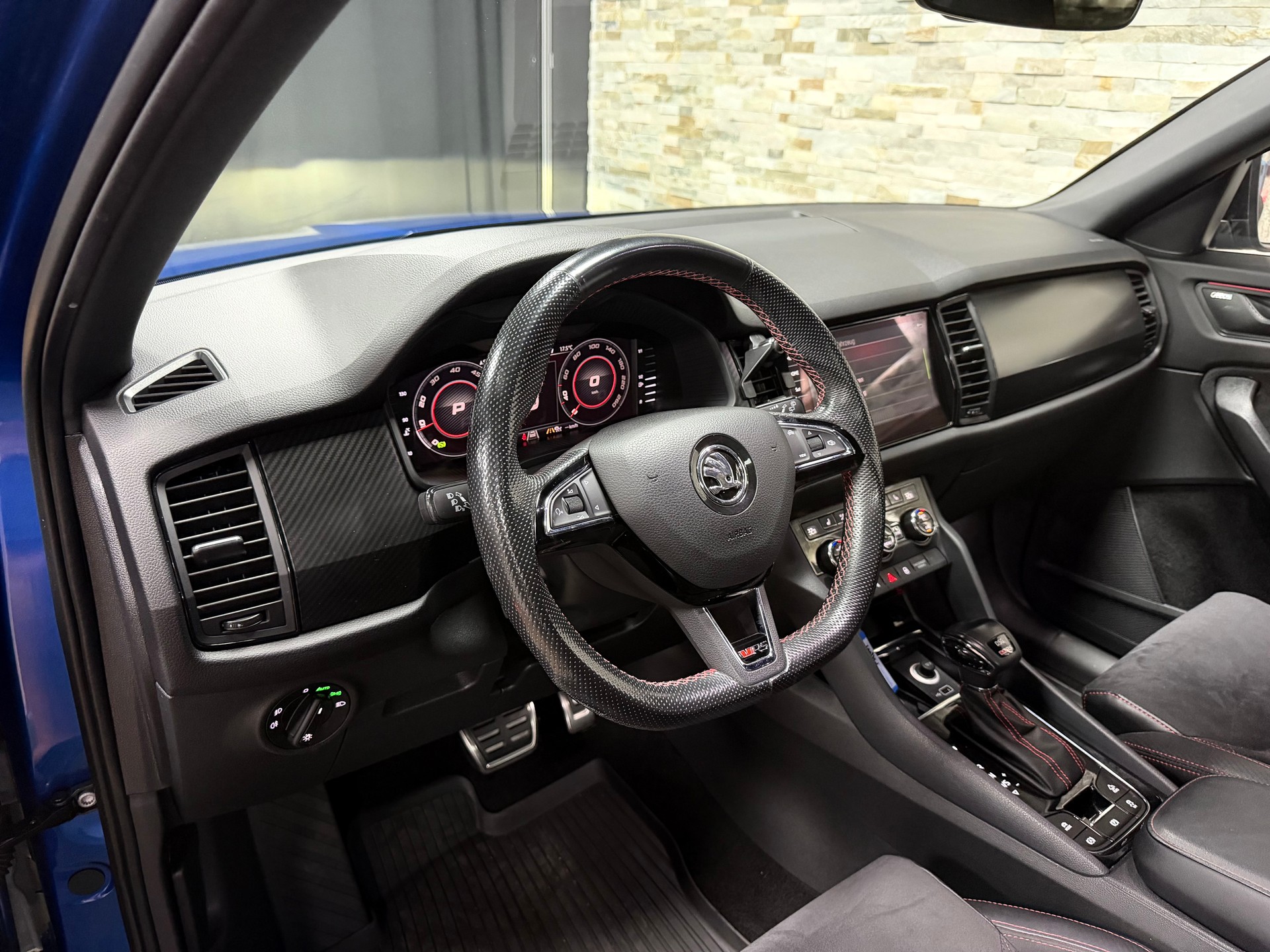 SKODA Kodiaq 2.0 Bi-TDI SCR RS 4x4 DSG-image-14