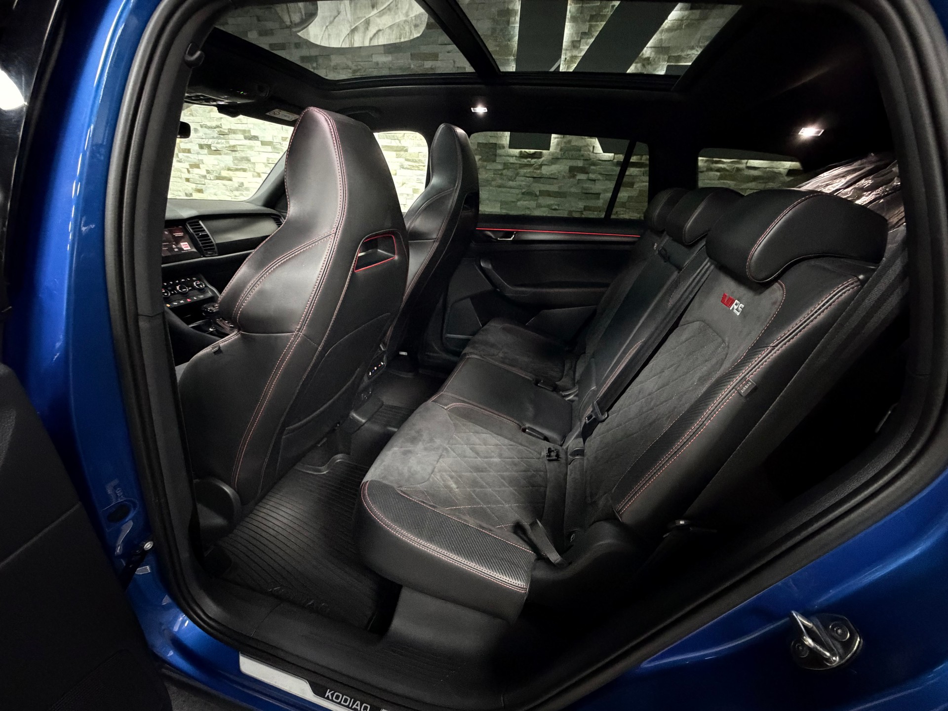 SKODA Kodiaq 2.0 Bi-TDI SCR RS 4x4 DSG-image-24