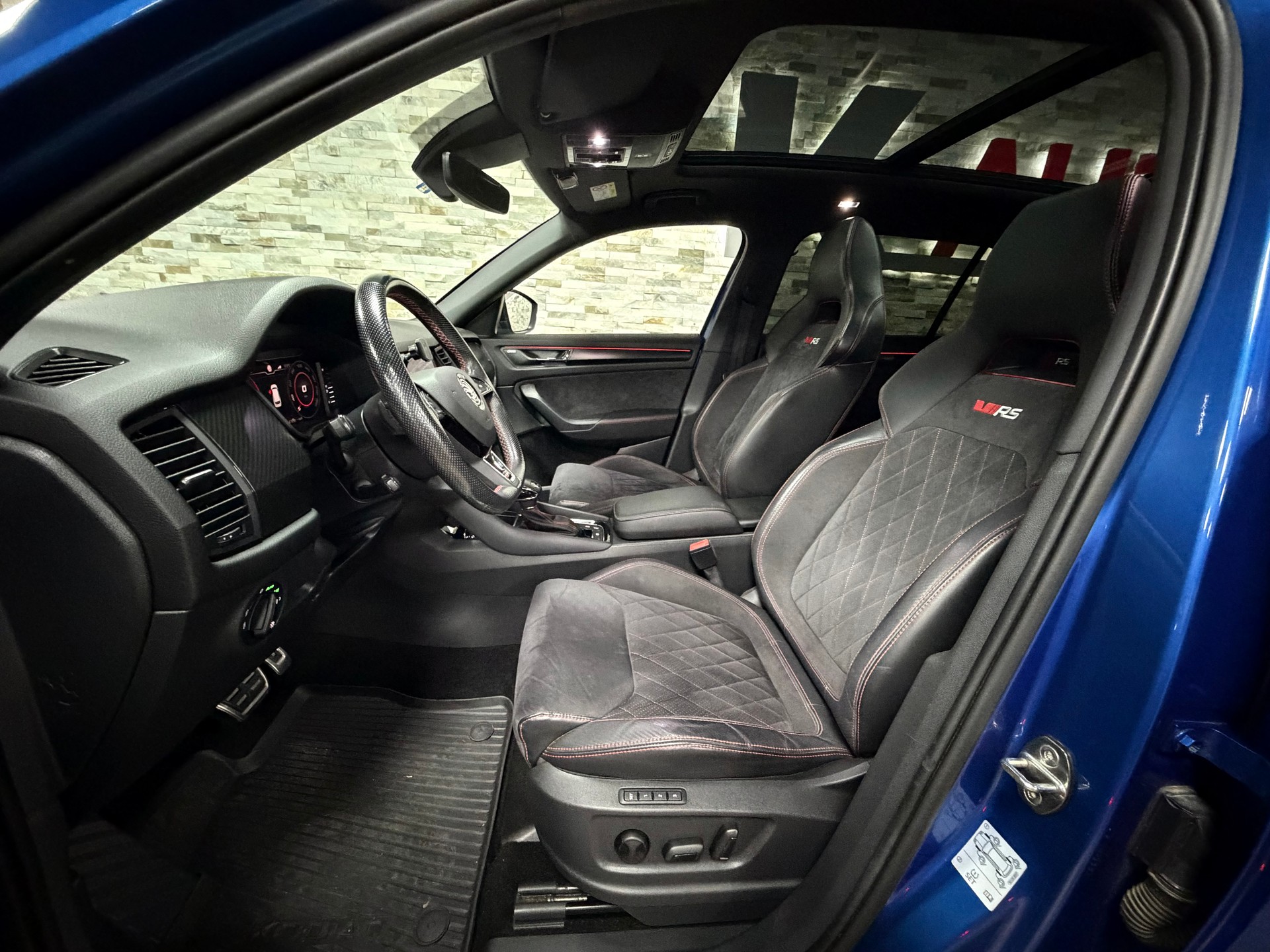 SKODA Kodiaq 2.0 Bi-TDI SCR RS 4x4 DSG-image-13