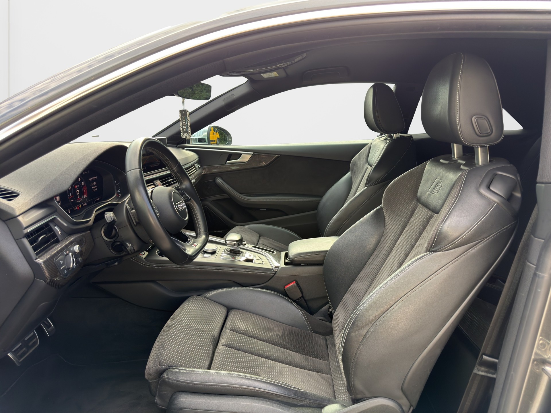 AUDI S5 Coupé 3.0 TFSI quattro tiptronic-image-11