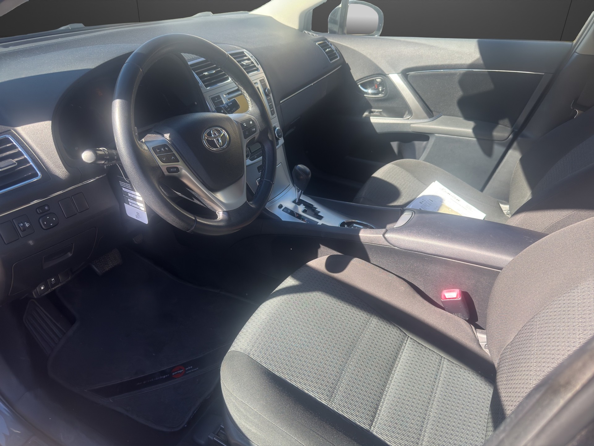 TOYOTA Avensis Sportswagon 2.0 Linea Sol Multidrive-image-17