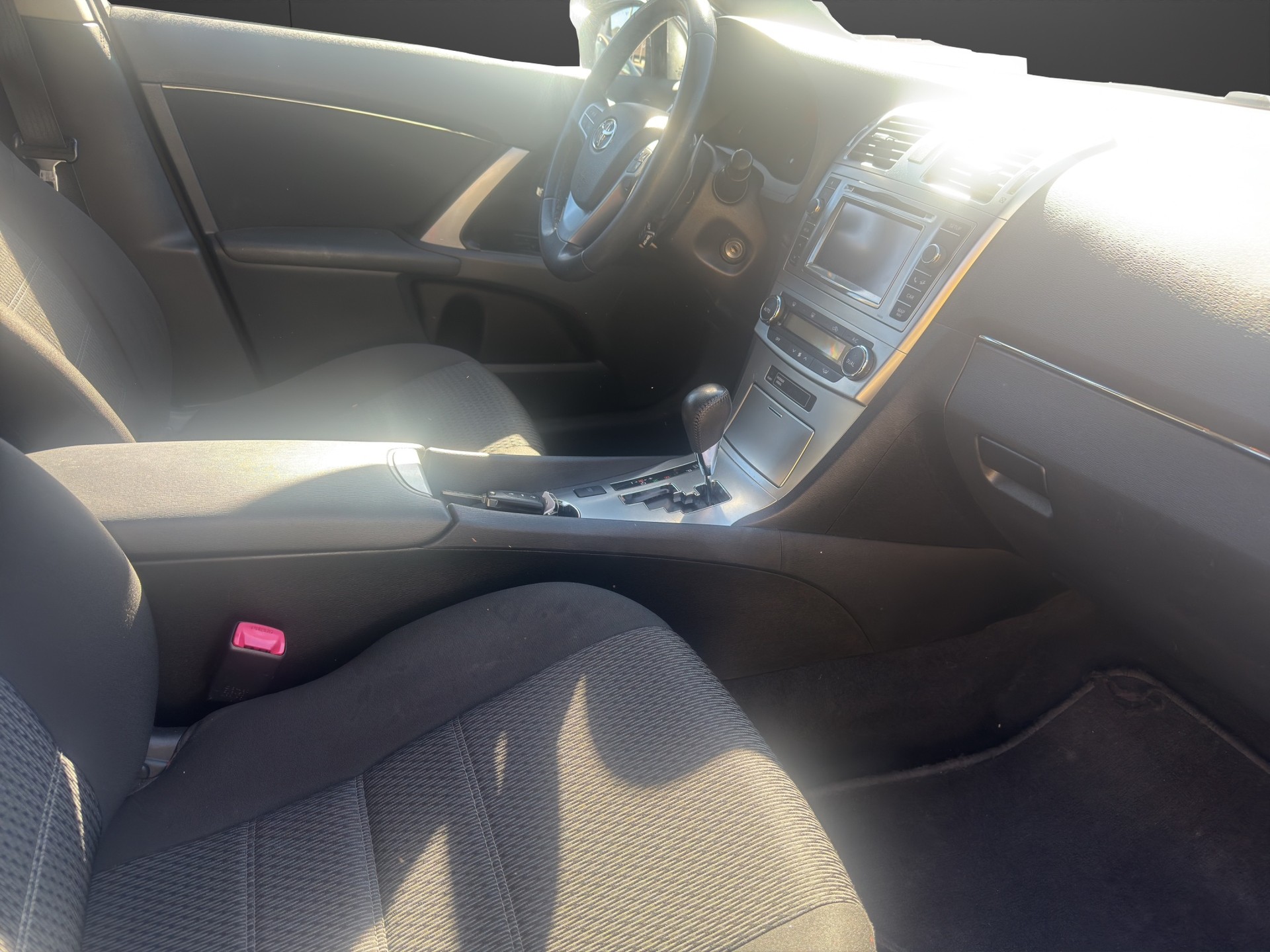 TOYOTA Avensis Sportswagon 2.0 Linea Sol Multidrive-image-14