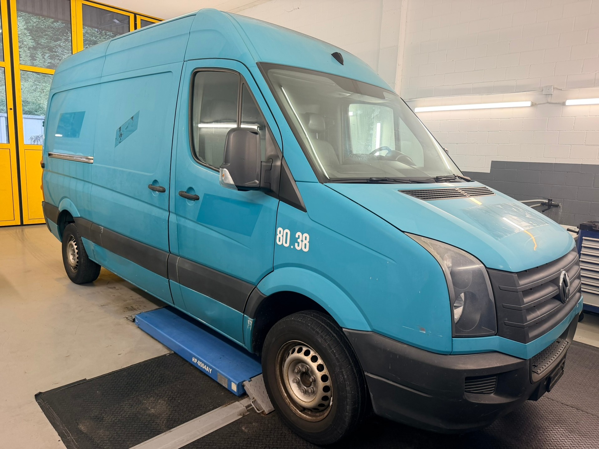 VW Crafter 35 2.0 TDI CR-image-2