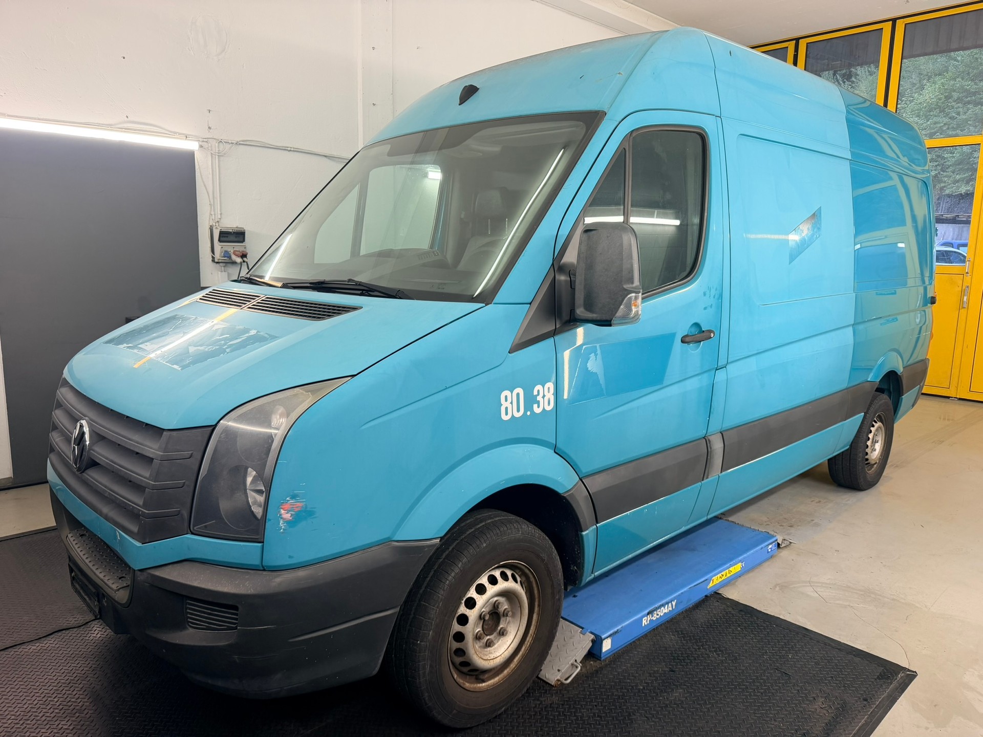 VW Crafter 35 2.0 TDI CR-image-0