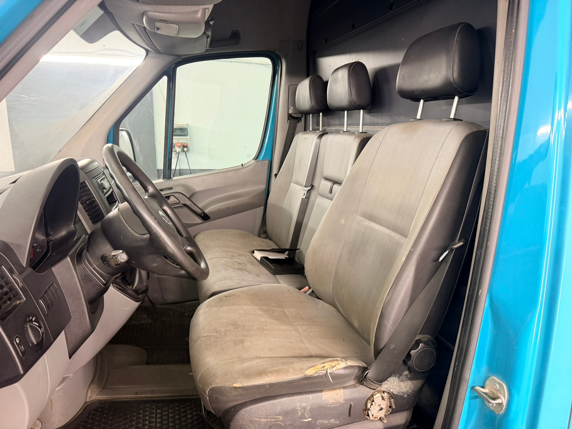 VW Crafter 35 2.0 TDI CR-image-7