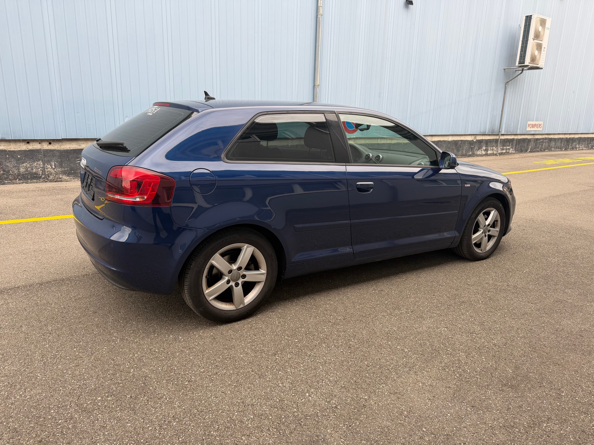 AUDI A3 1.4 TFSI Ambiente S-tronic-image-5