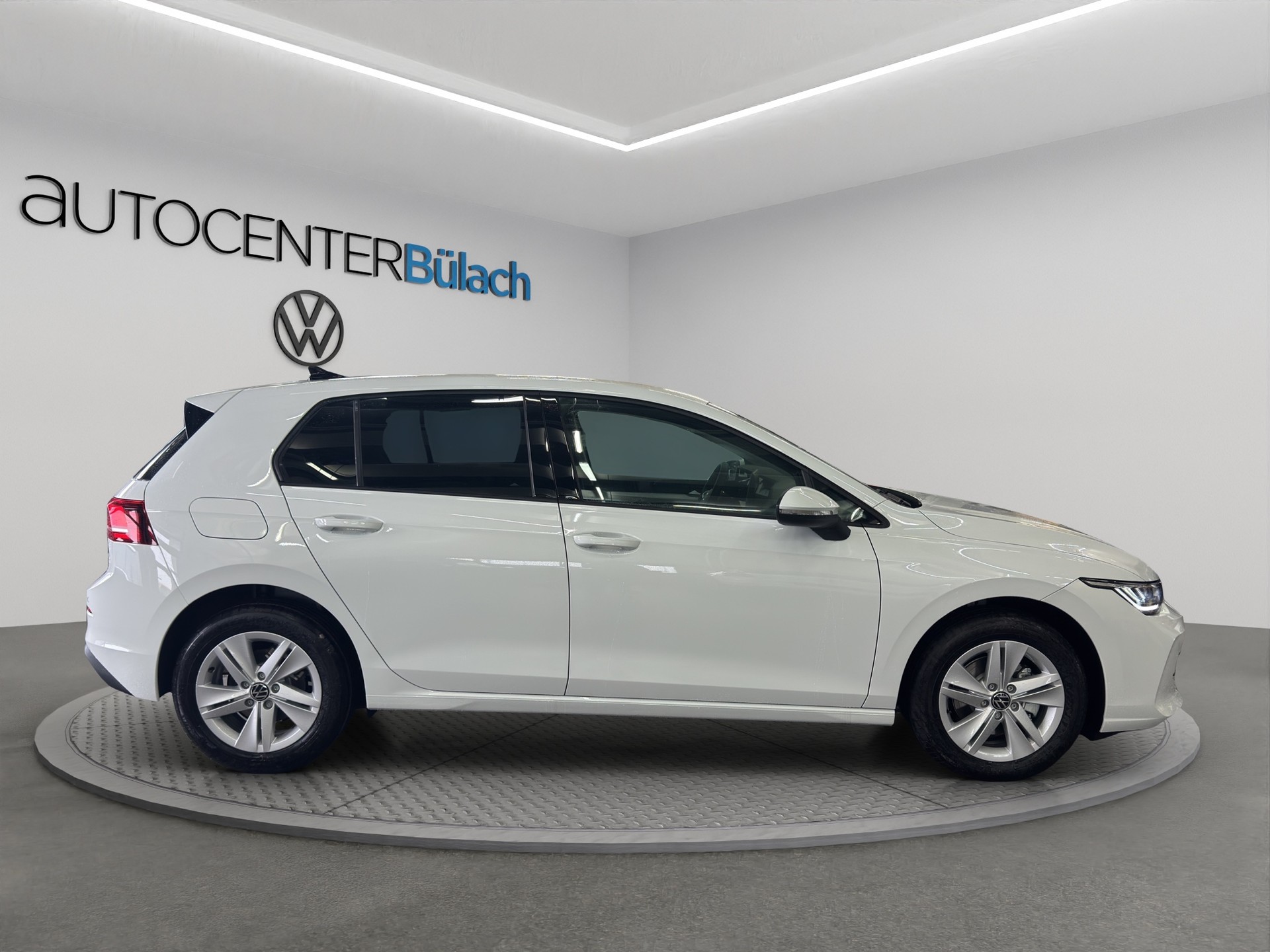 VW Golf 1.5 e TSI mHEV Value DSG-image-3