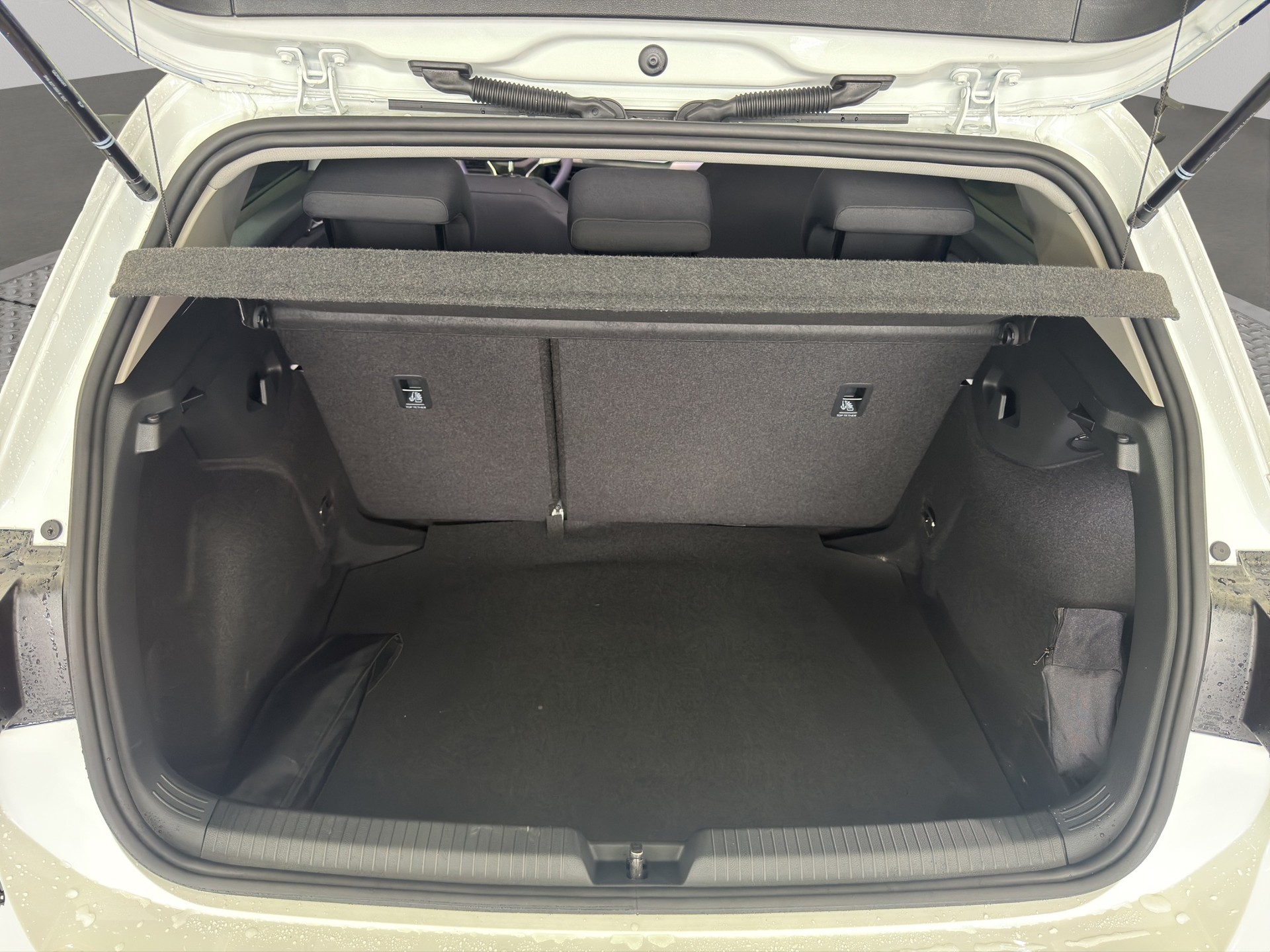 VW Golf 1.5 e TSI mHEV Value DSG-image-15