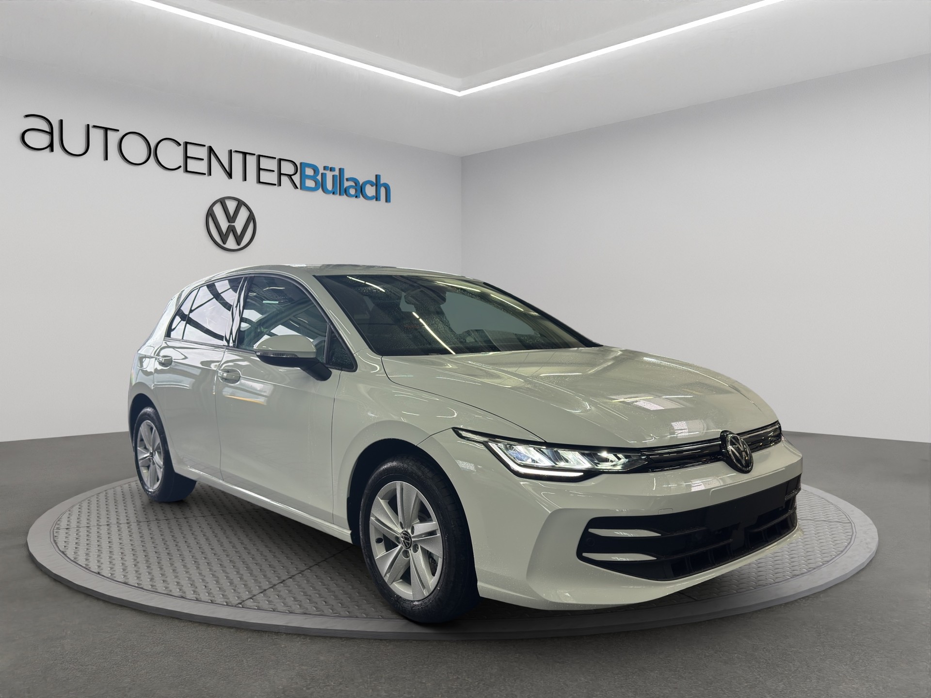 VW Golf 1.5 e TSI mHEV Value DSG-image-2