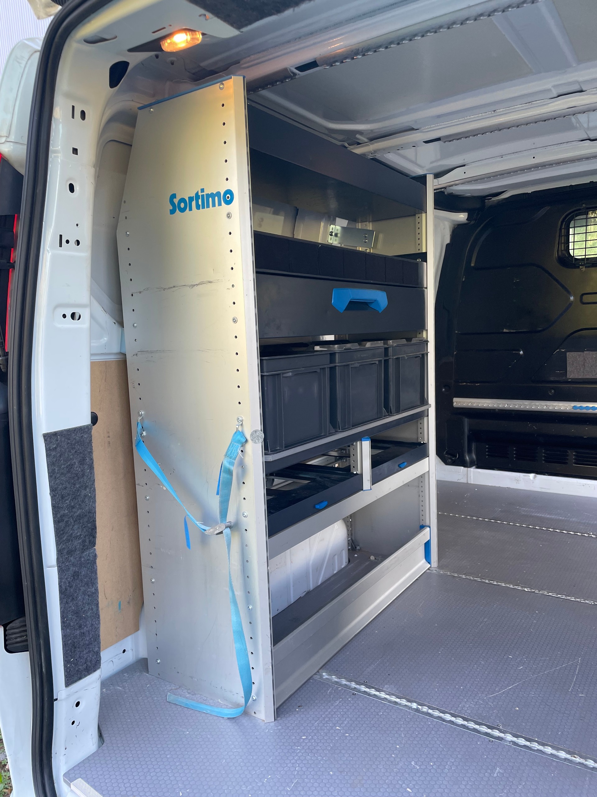 FORD Transit Custom 2.0 TDCi 105 Trend-image-6