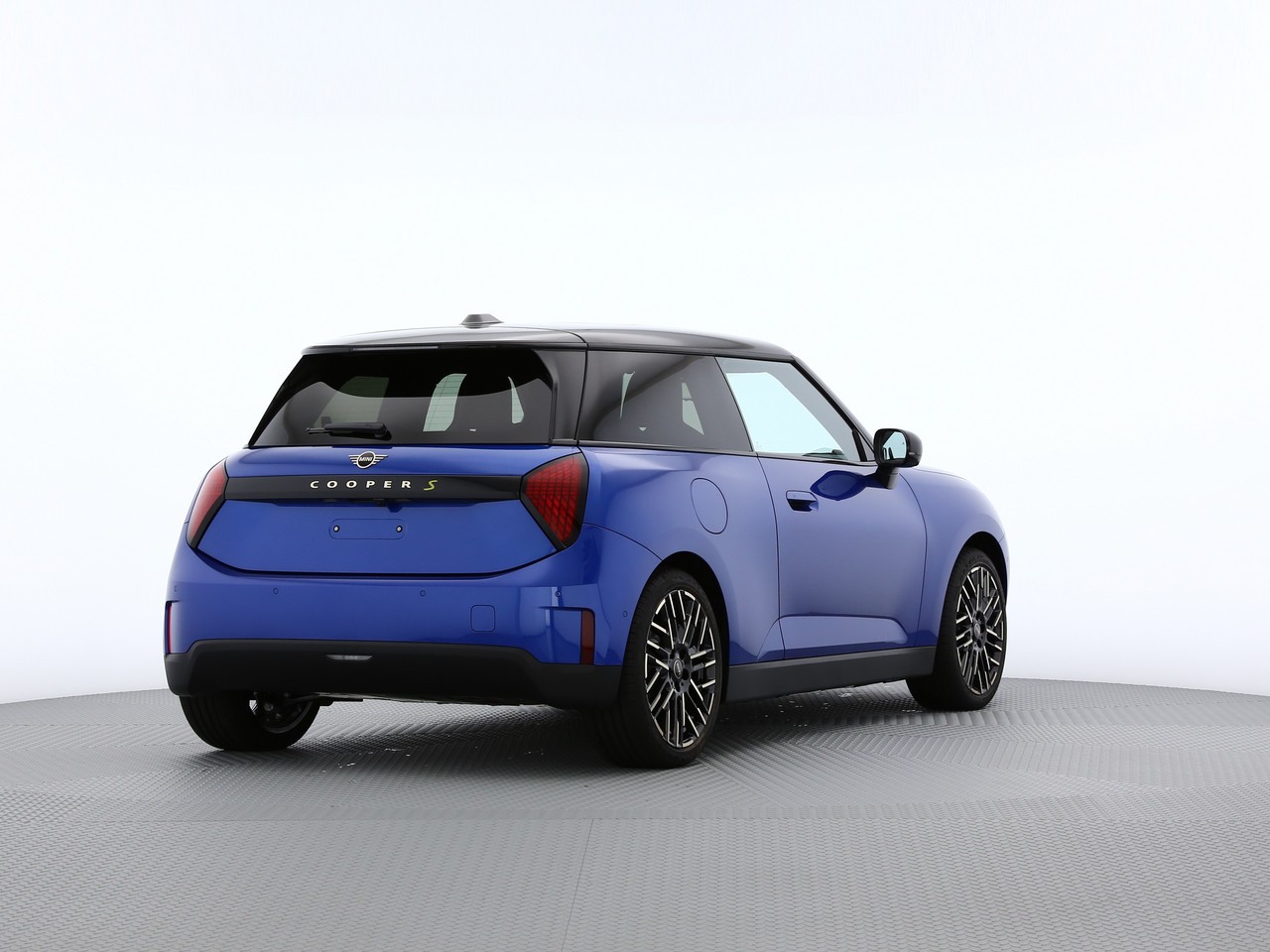 MINI Cooper SE-image-13