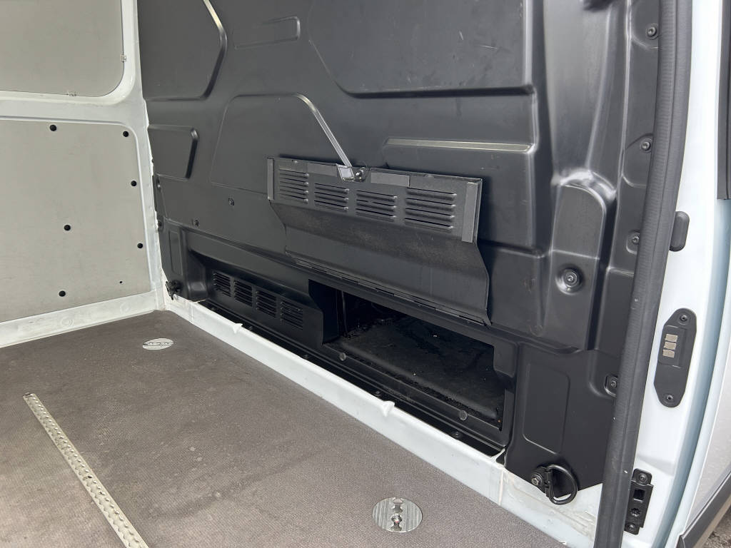 FORD Transit Custom Van 320 L2H2 2.0 TDCi 130 Trend-image-14