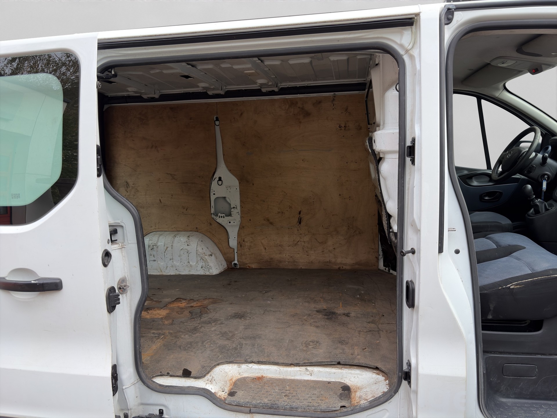 OPEL Vivaro 1.6 CDTI 2.9t L1H1-image-15