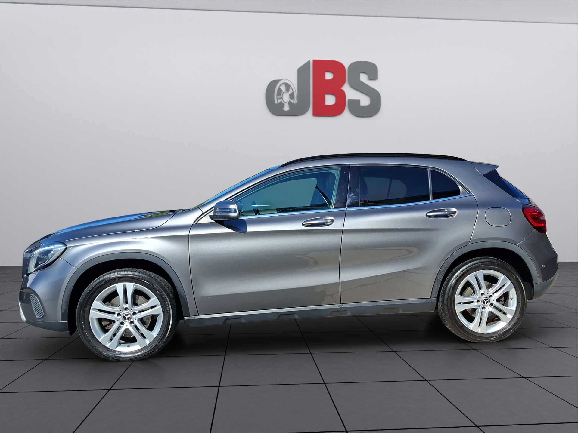 MERCEDES-BENZ GLA 220 Style 4Matic 7G-DCT-image-1