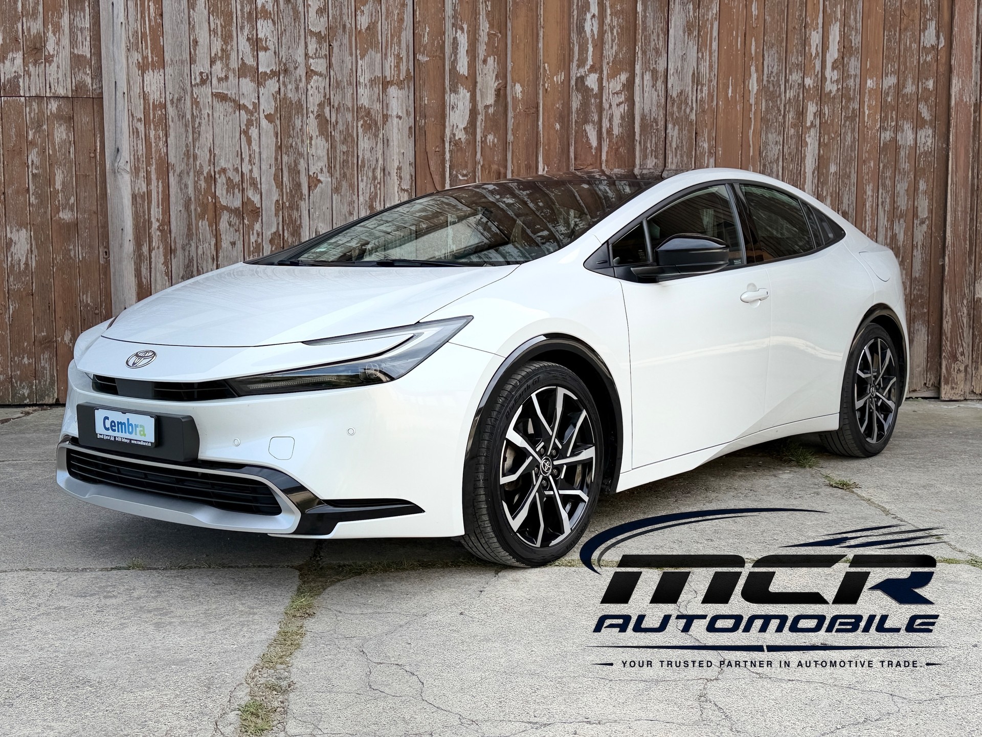 TOYOTA Prius 2.0 Plug-In-Hybrid Style-image-0