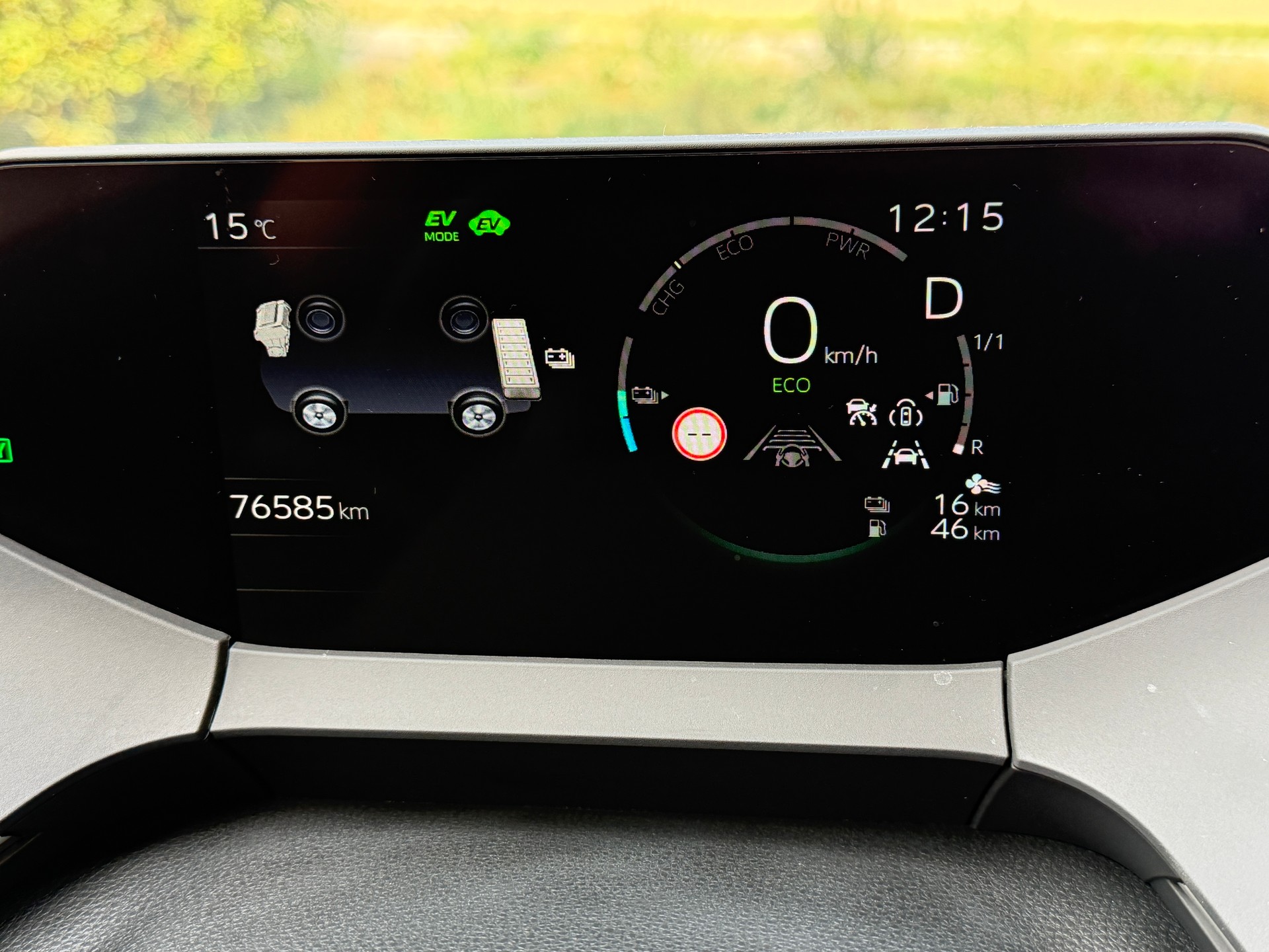 TOYOTA Prius 2.0 Plug-In-Hybrid Style-image-15