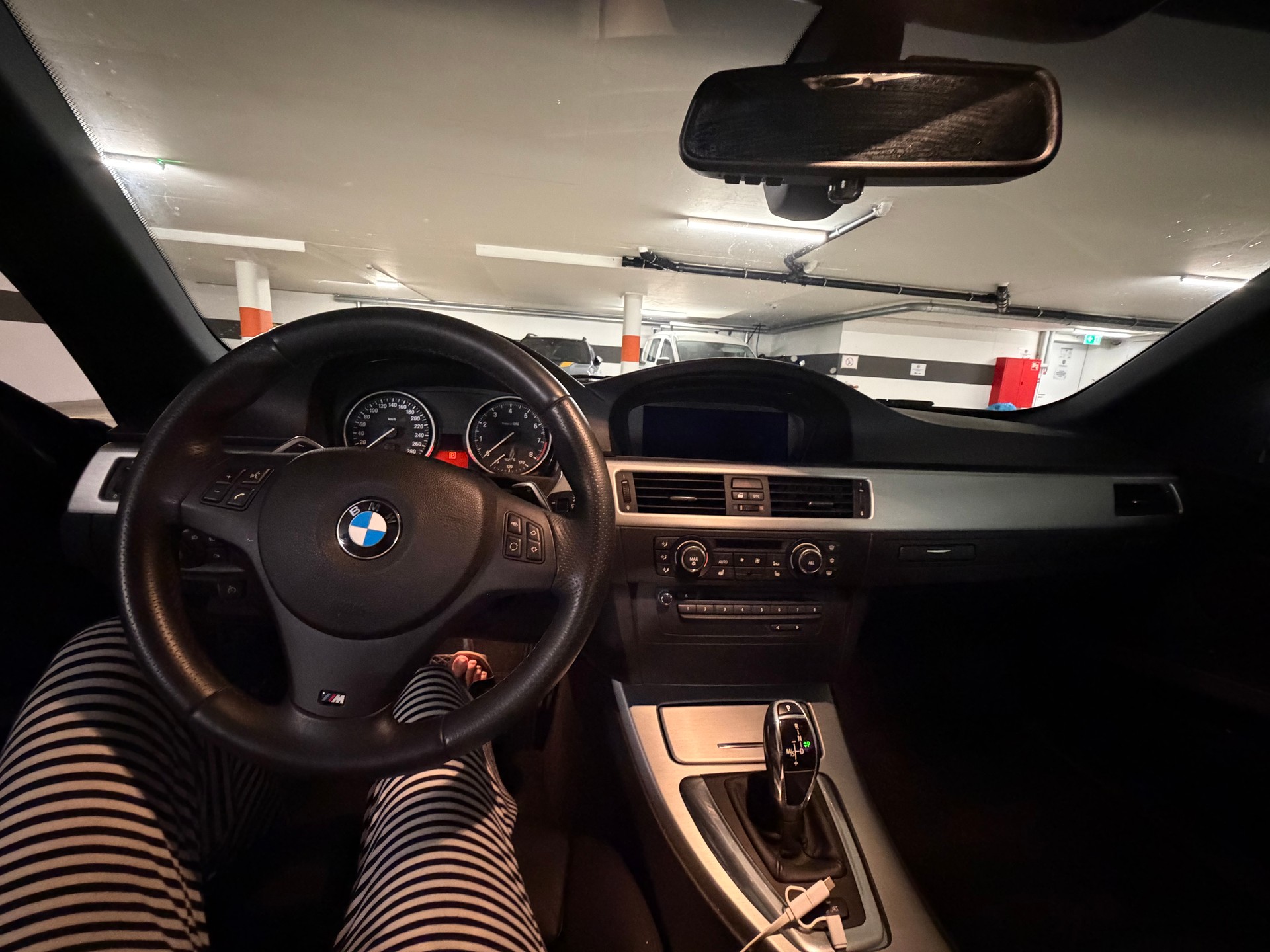 BMW 335-image-4