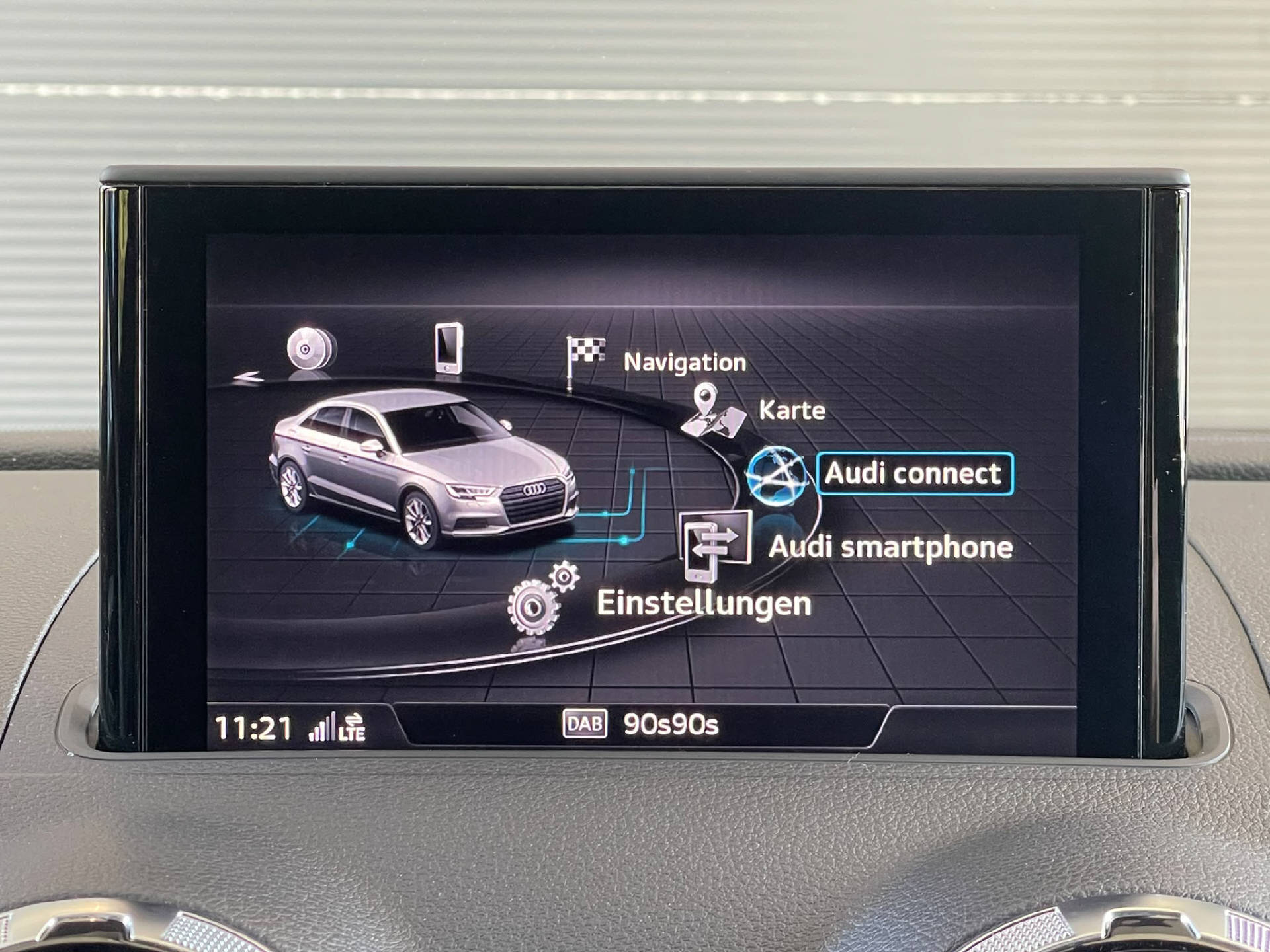 AUDI A3 Limousine 2.0 T FSI Sport quattro S-Tronic-image-13