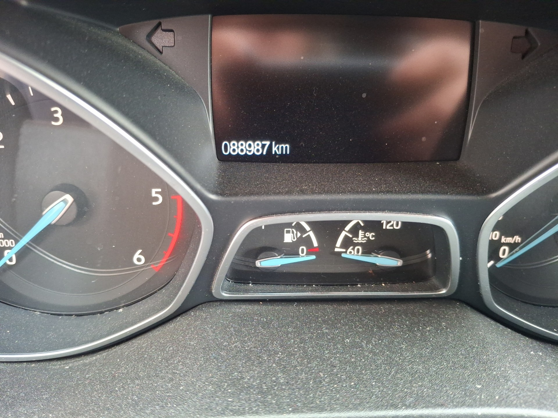 FORD Kuga 2.0 TDCi Vignale 4WD-image-7