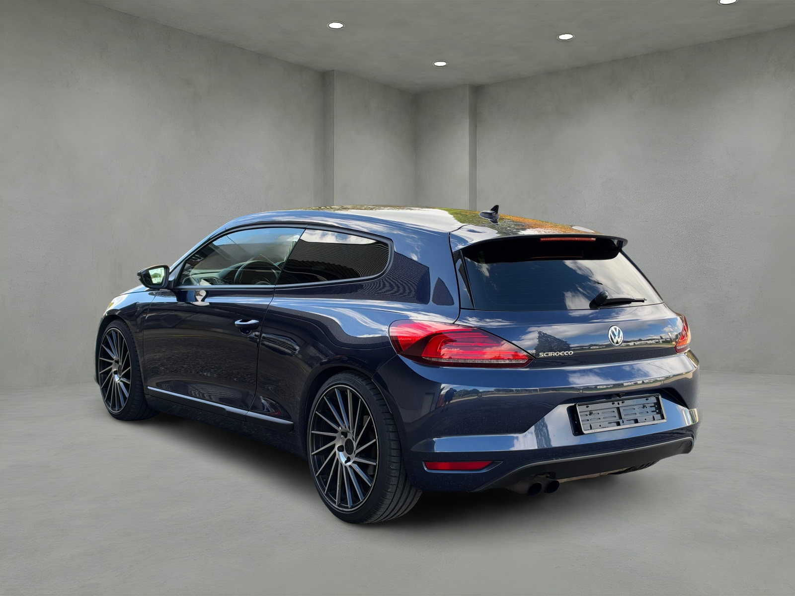 VW Scirocco 2.0 TDI-image-2