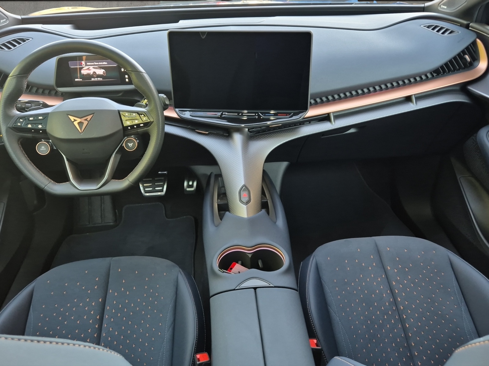 CUPRA Tavascan Type 9 77 kWh VZ Adrenaline*Head up Display*360°Kamera*Panoramadach*-image-9