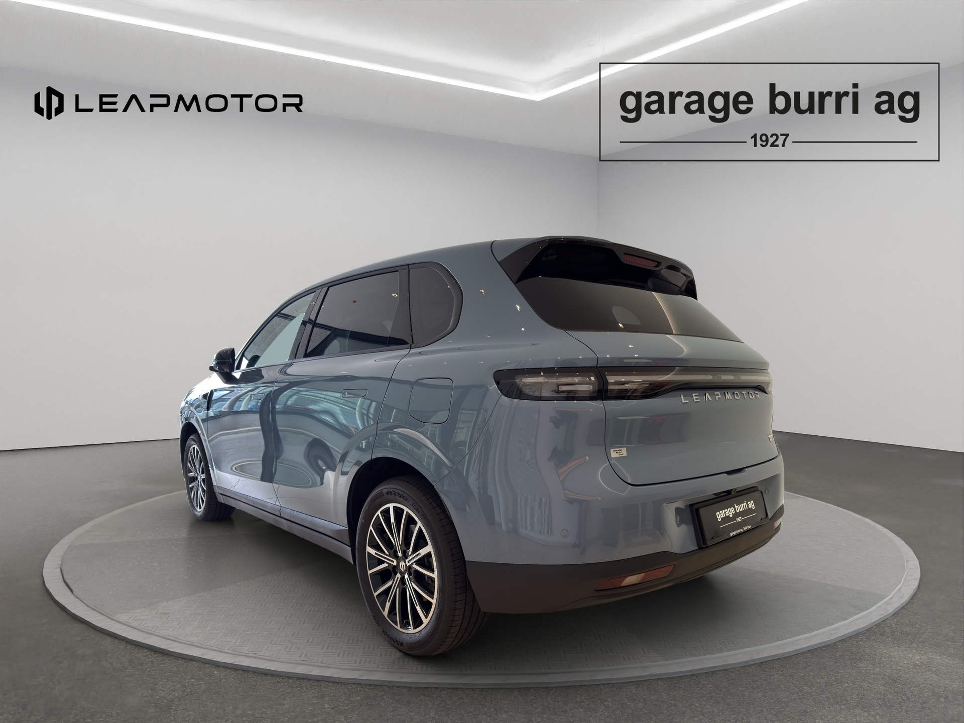 LEAPMOTOR B10 1.5 Hybrid EV-image-1