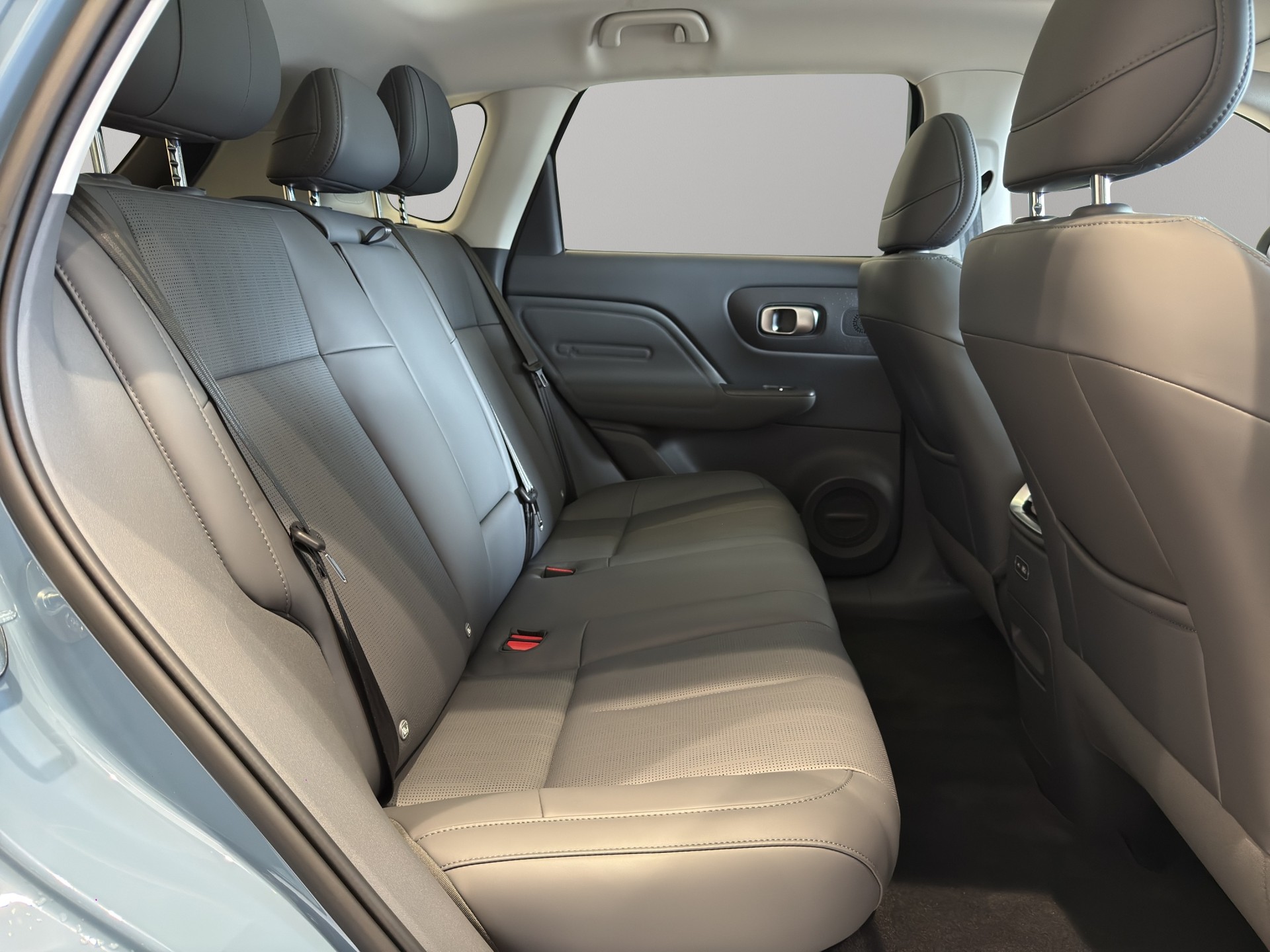 LEAPMOTOR B10 1.5 Hybrid EV-image-16