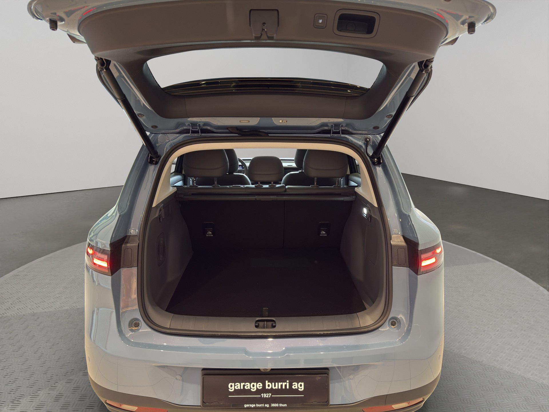 LEAPMOTOR B10 1.5 Hybrid EV-image-17