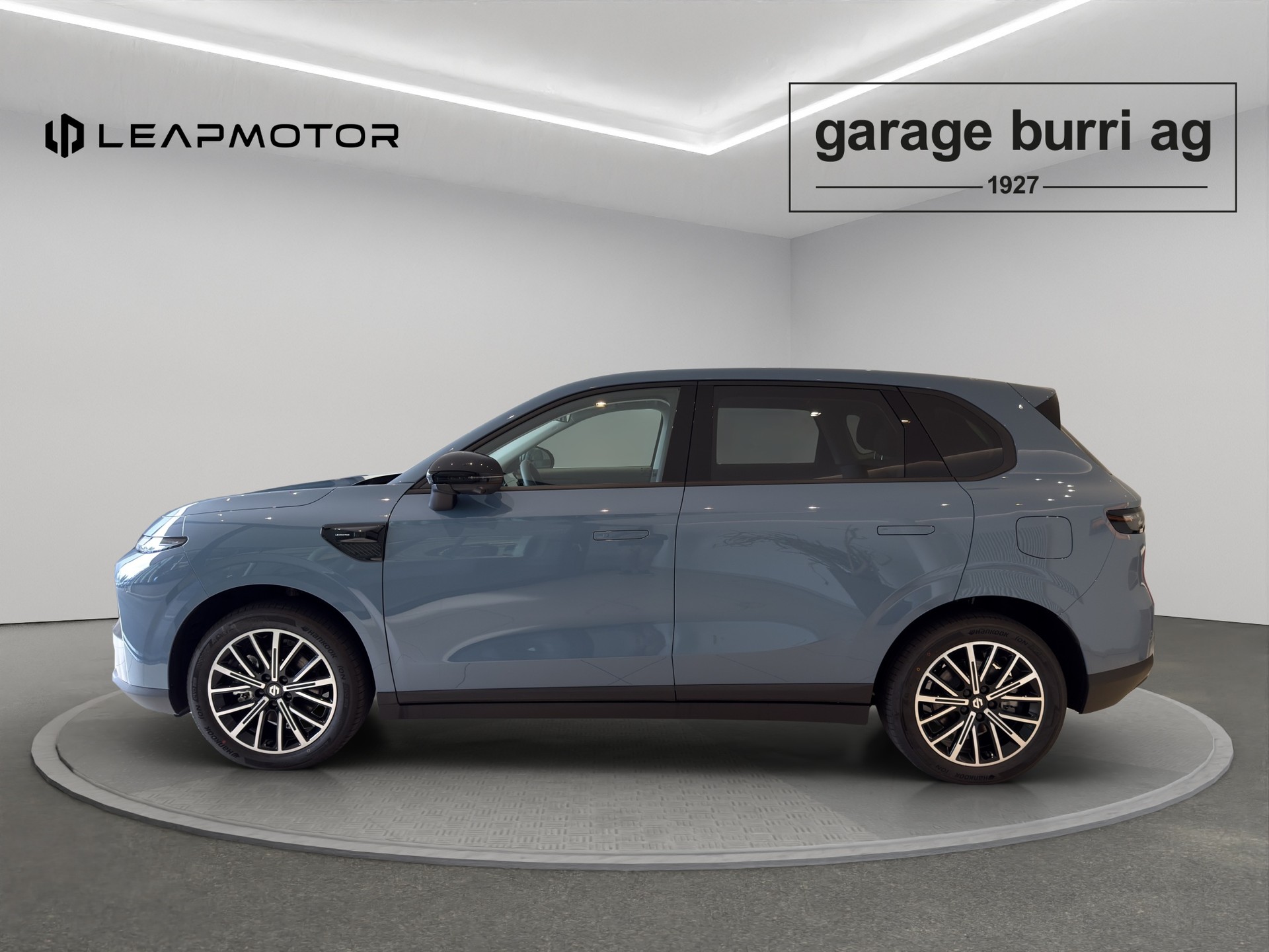 LEAPMOTOR B10 1.5 Hybrid EV-image-2