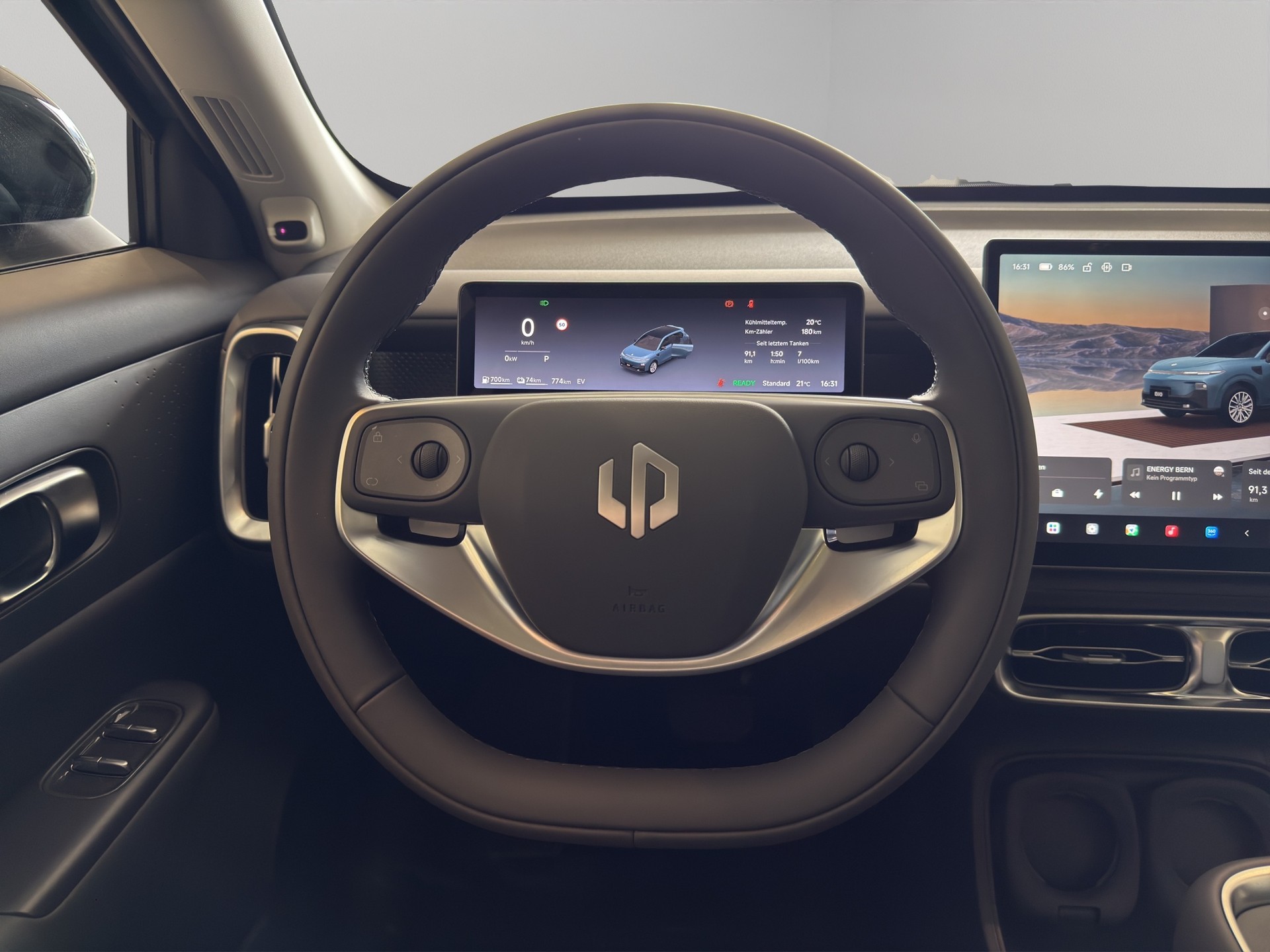 LEAPMOTOR B10 1.5 Hybrid EV-image-5