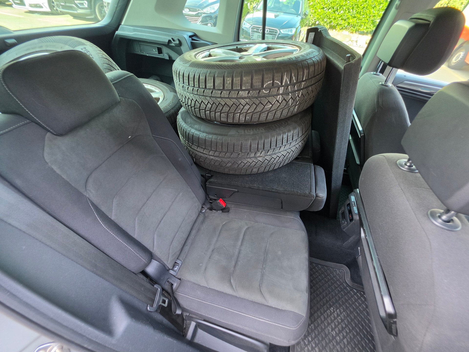 VW Tiguan 2.0TSI R-Line 4Motion DSG-image-7