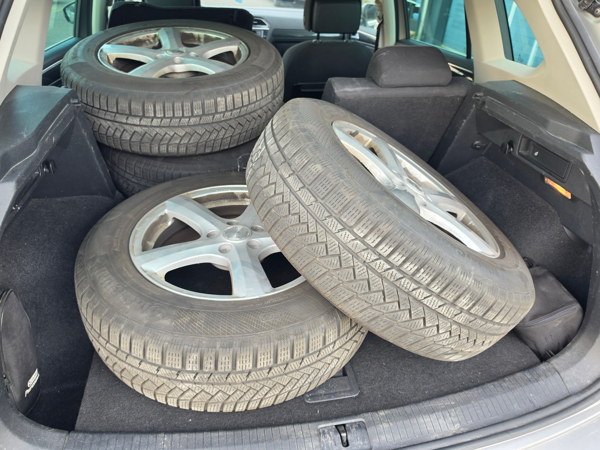 VW Tiguan 2.0TSI R-Line 4Motion DSG-image-6