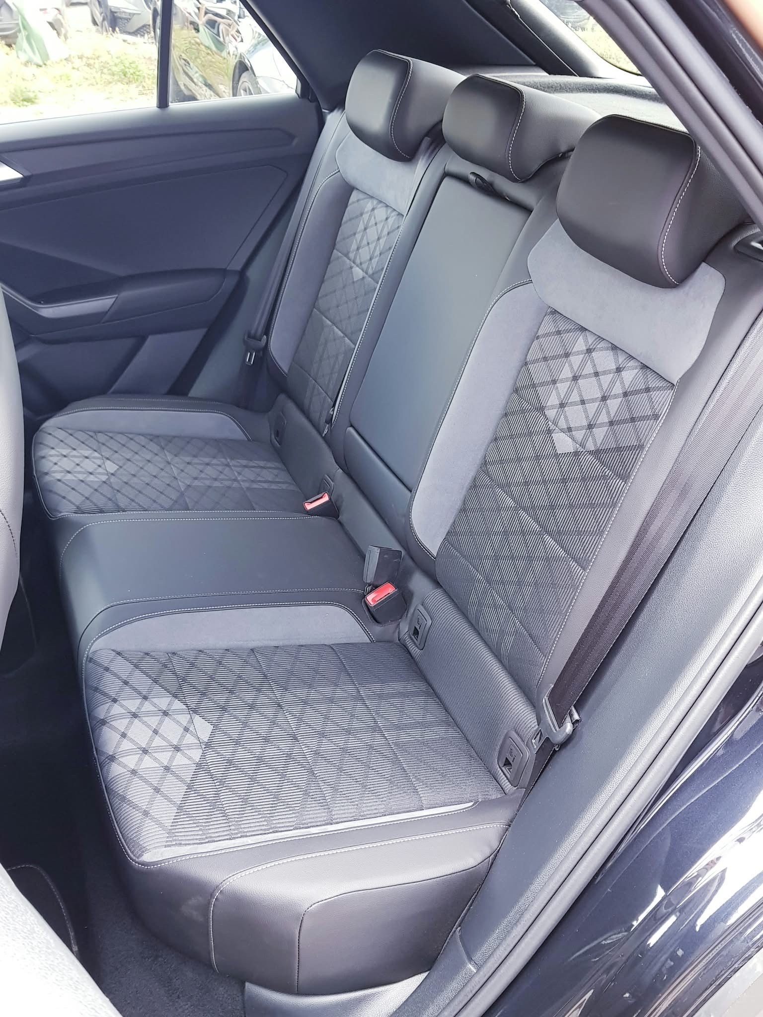VW T-Roc 2.0 TSI R-Line DSG 4Motion-image-14