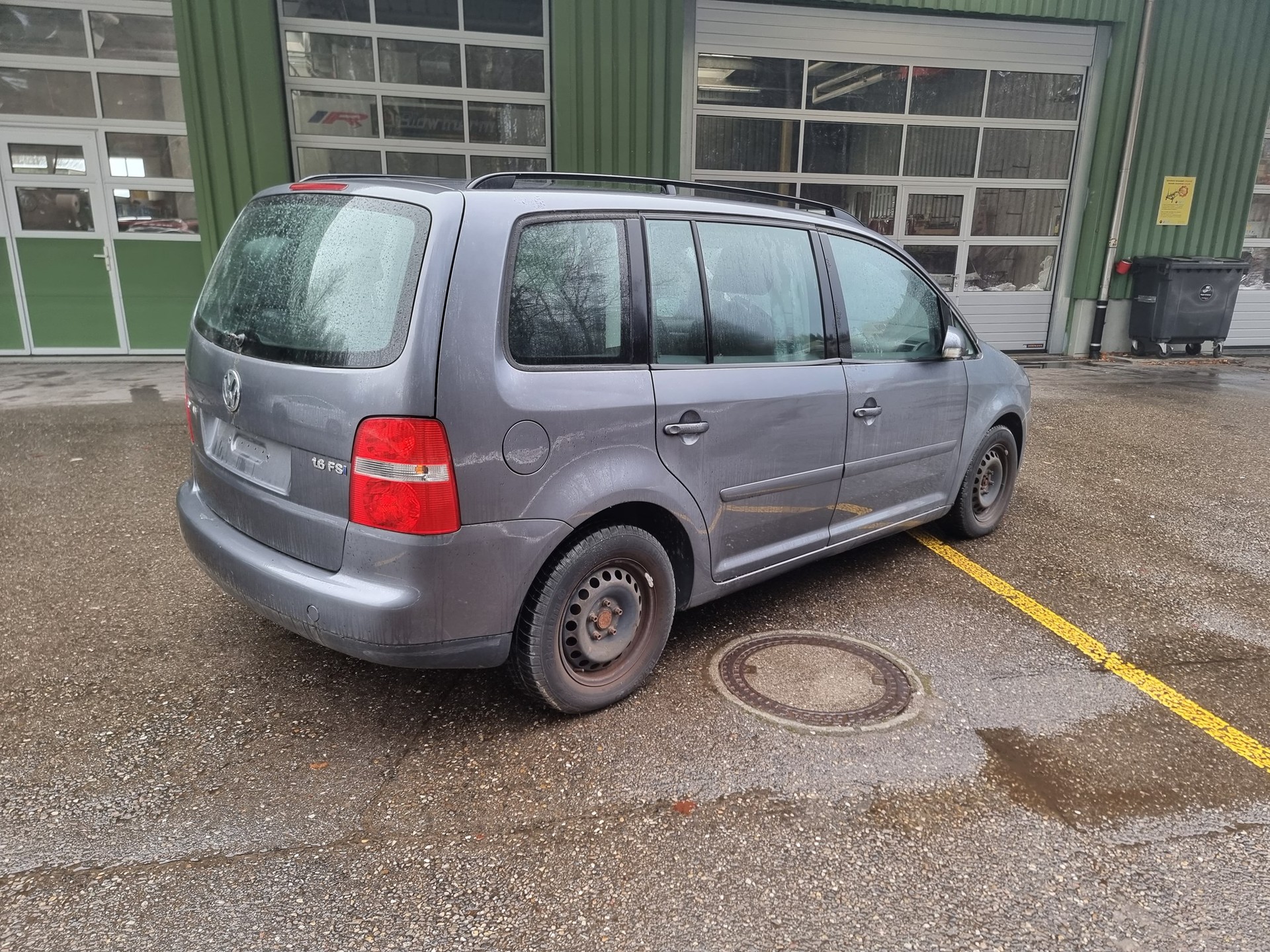 VW Touran 1.6 FSI-image-5