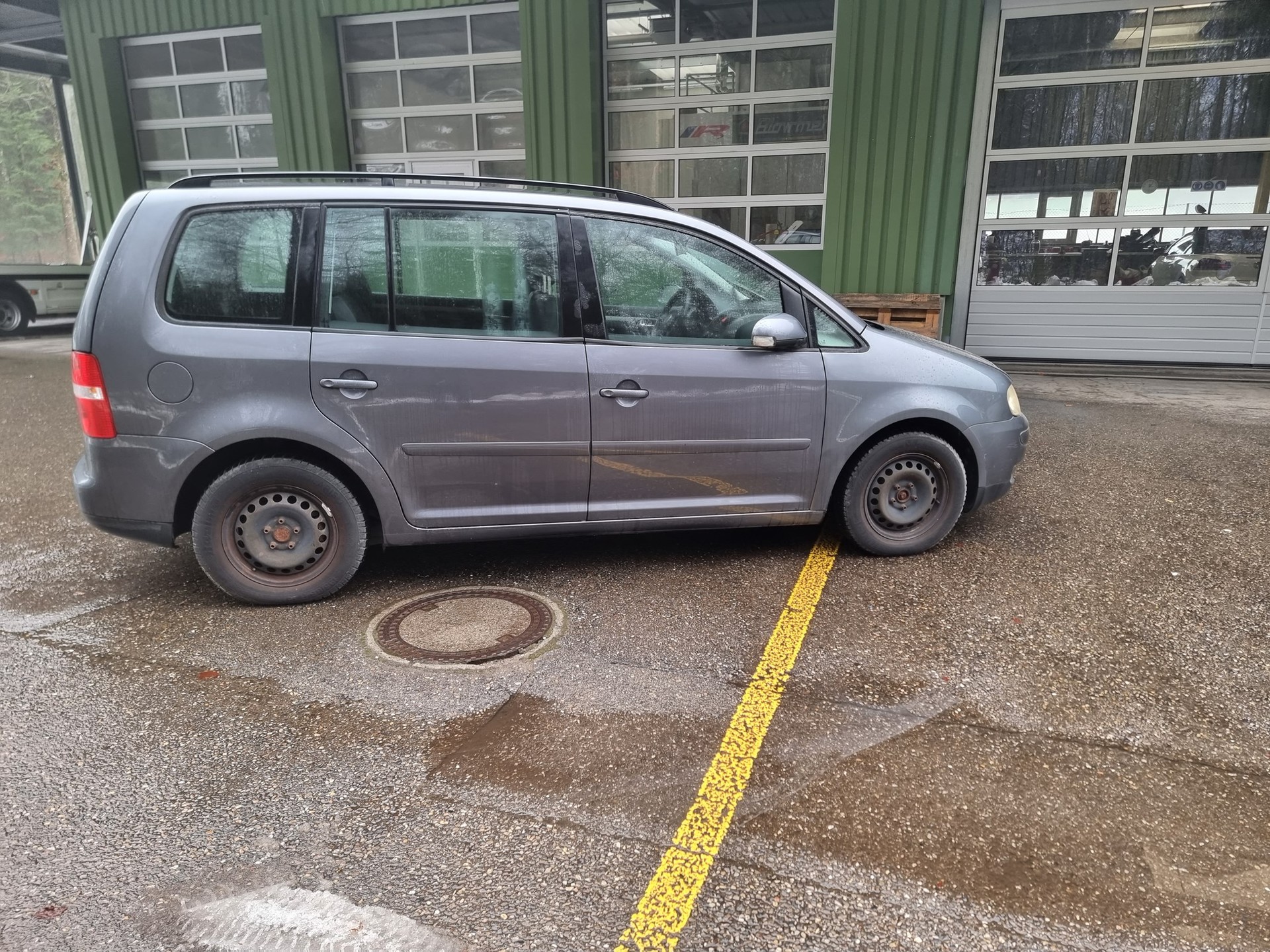 VW Touran 1.6 FSI-image-6