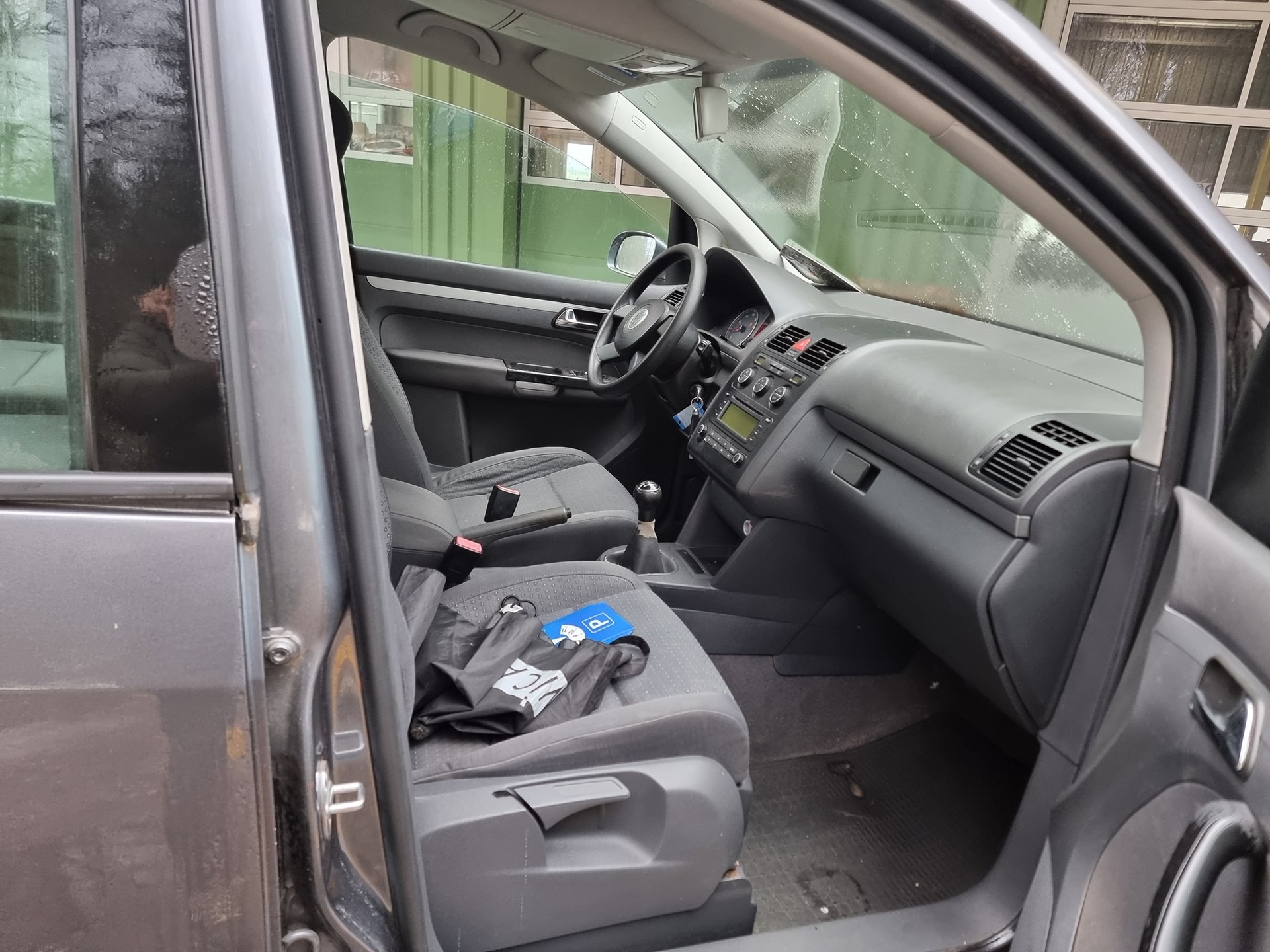 VW Touran 1.6 FSI-image-8