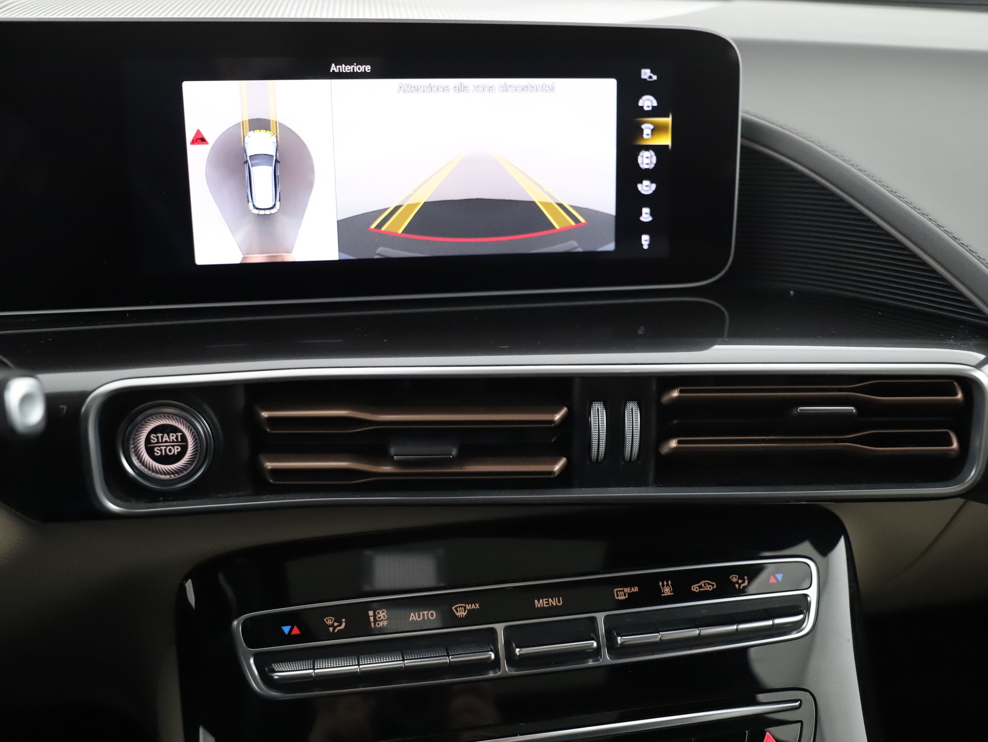 MERCEDES-BENZ EQC 400 4Matic-image-15