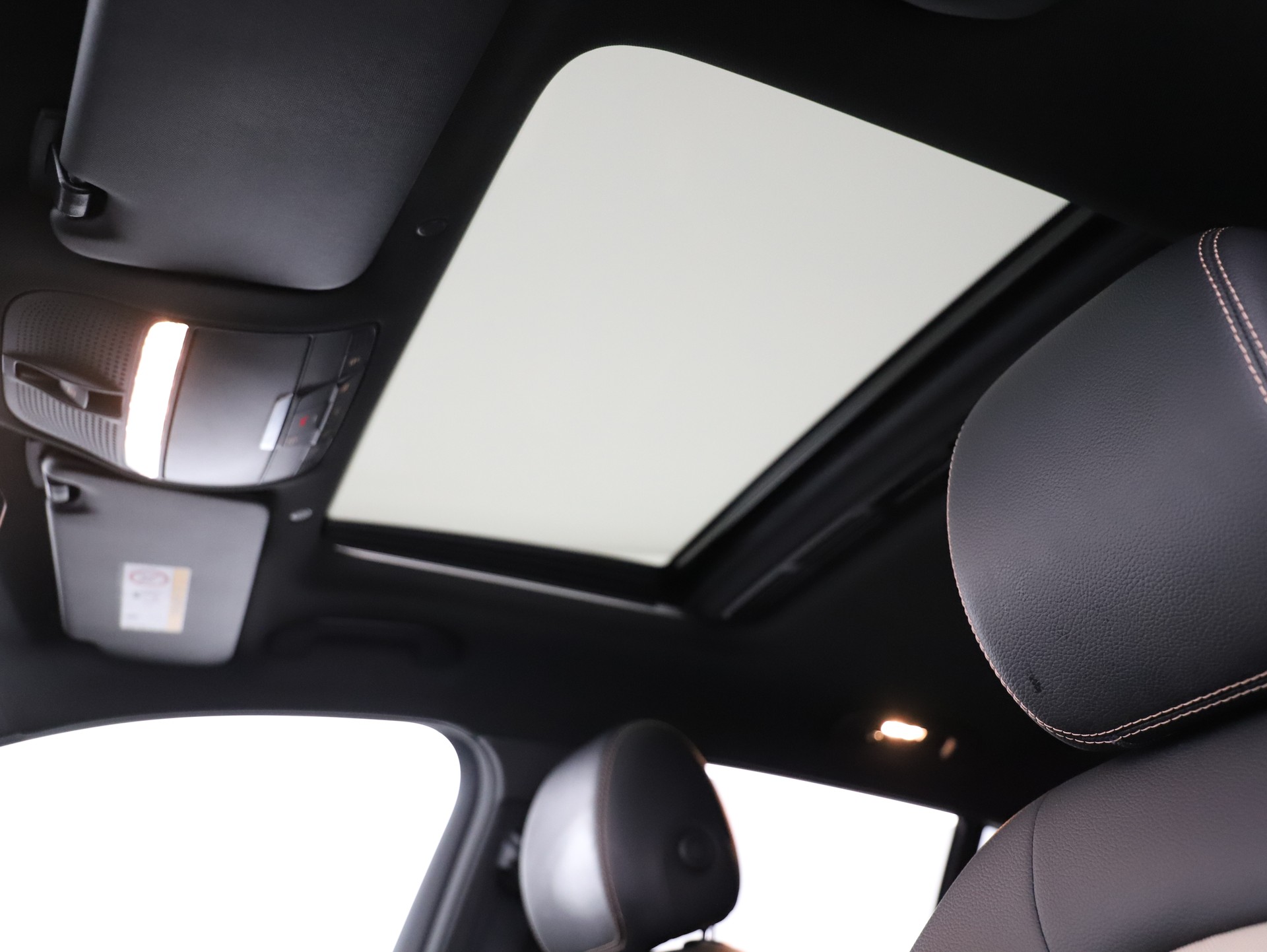 MERCEDES-BENZ EQC 400 4Matic-image-14
