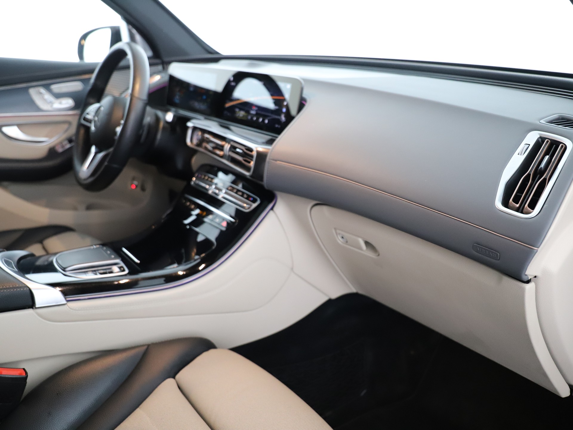 MERCEDES-BENZ EQC 400 4Matic-image-10