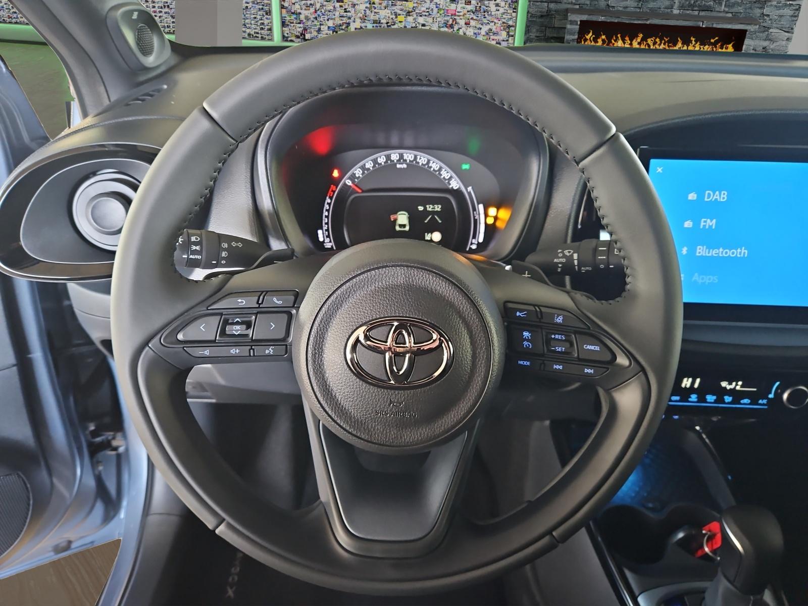 TOYOTA Aygo X 1.0 VVT-i Style-image-11
