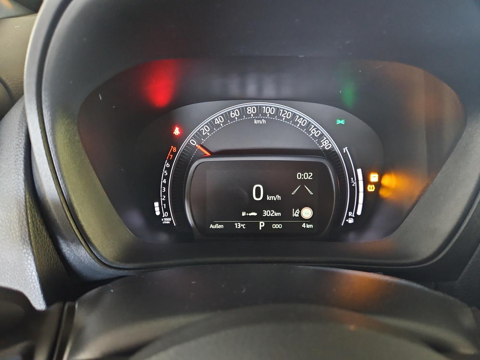 TOYOTA Aygo X 1.0 VVT-i Style-image-12