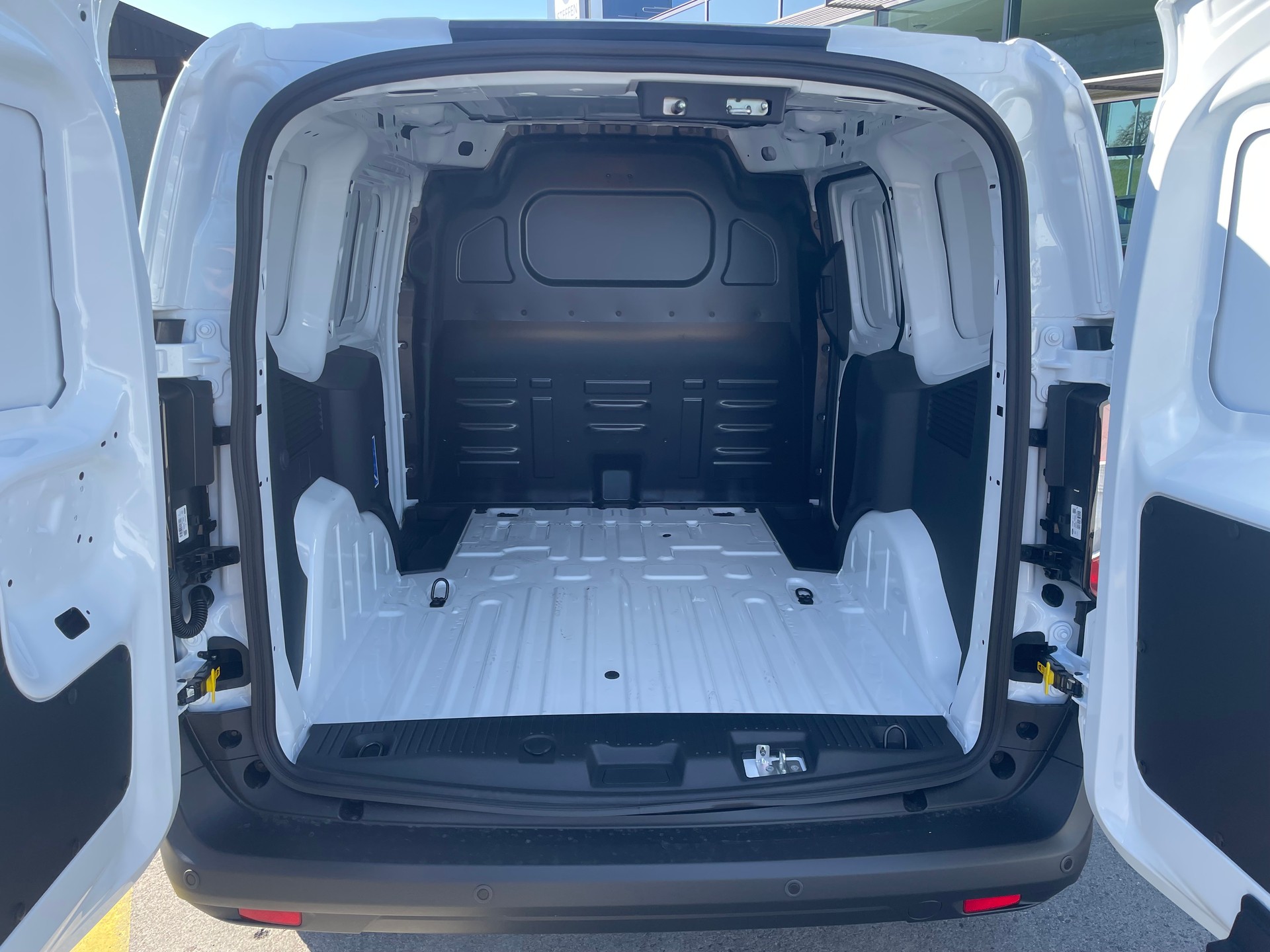 FORD Transit Courier 1.0 Tre A-image-18