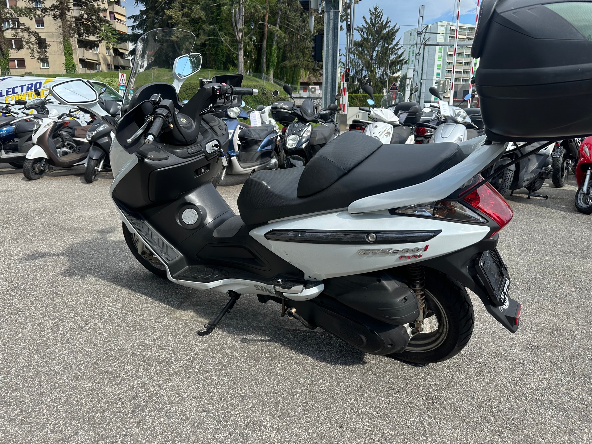 SYM GTS 300 Injection-image-3